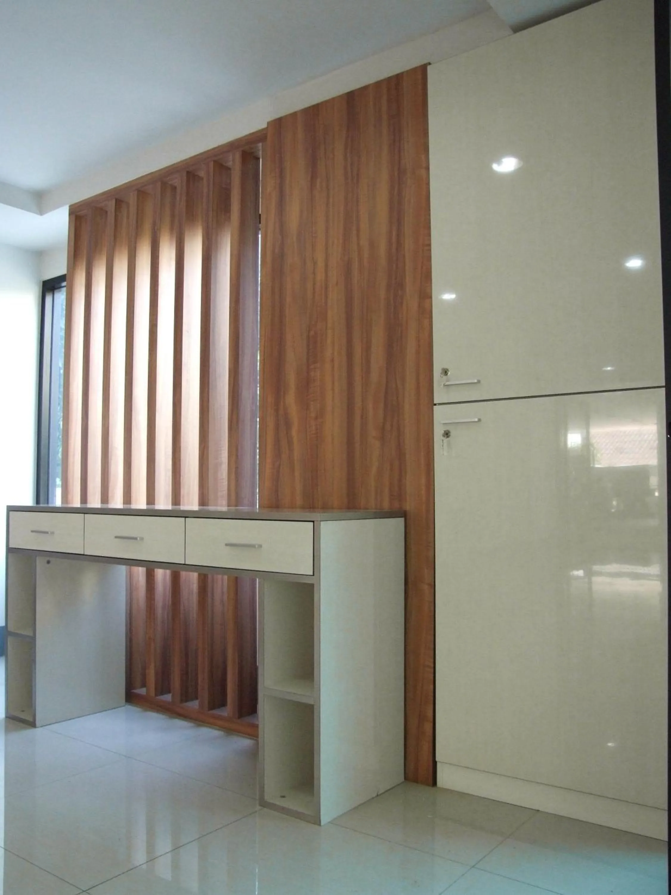 Facade/entrance in The Seasons