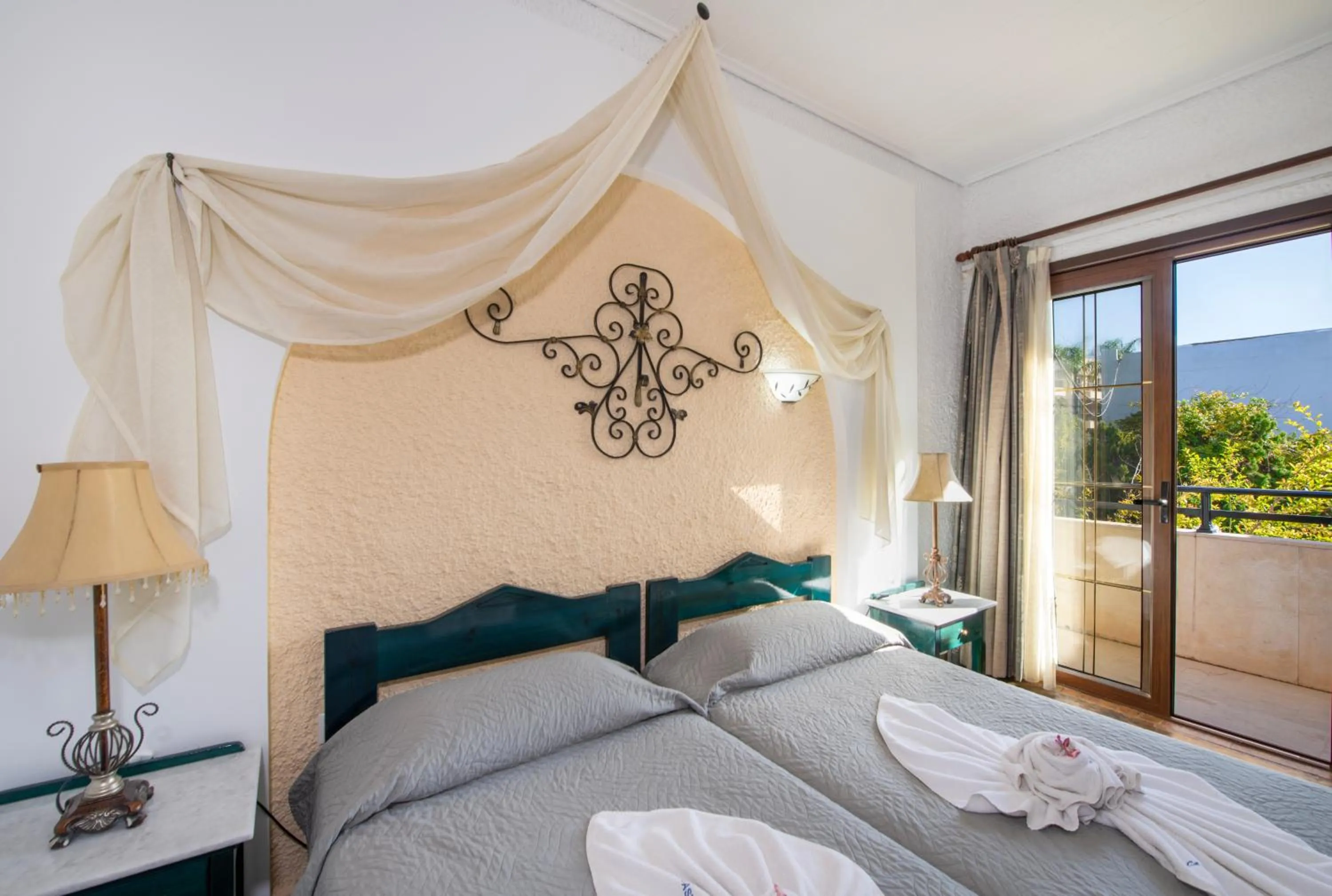 Bed in Castle Suites Hotel