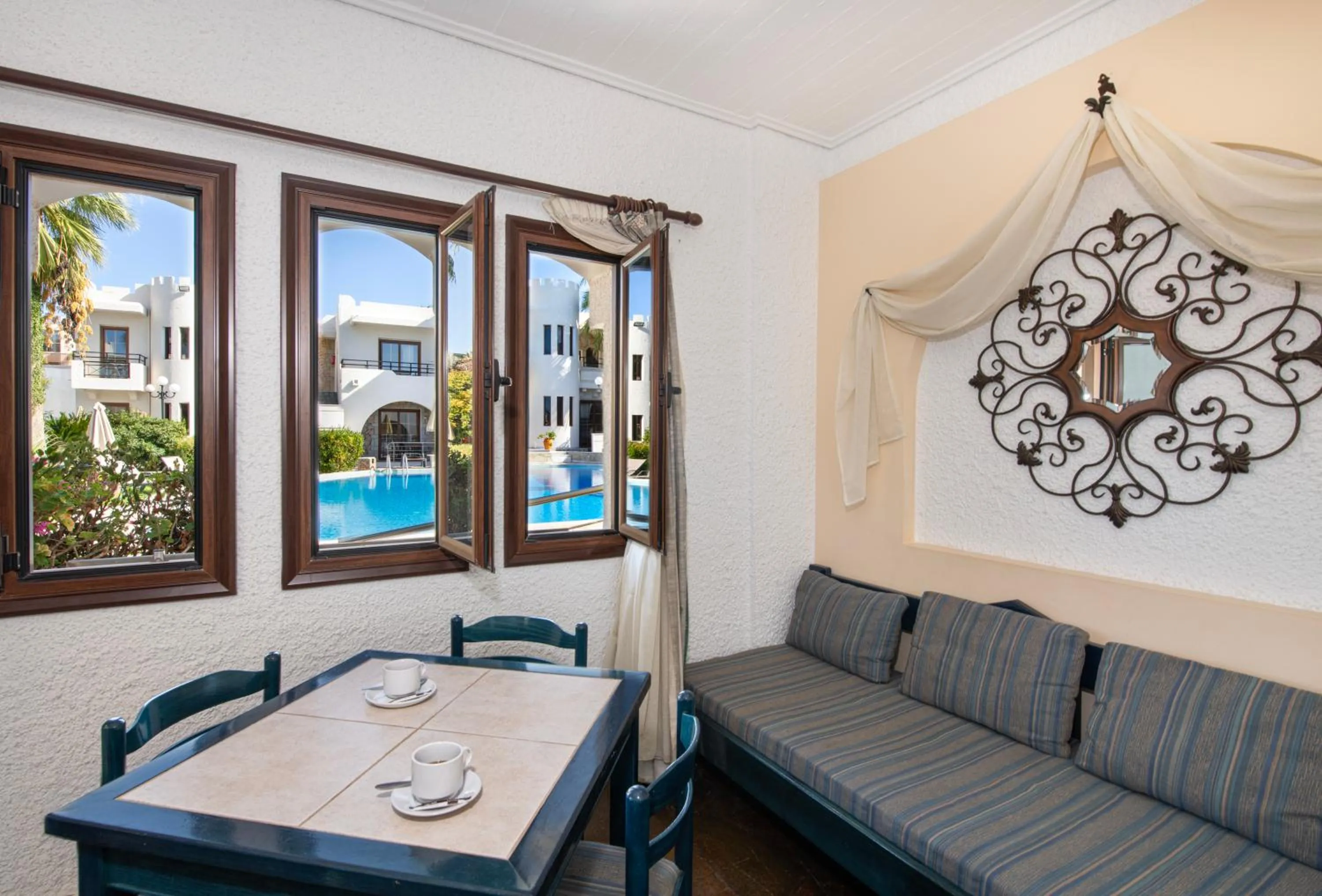 Living room in Castle Suites Hotel