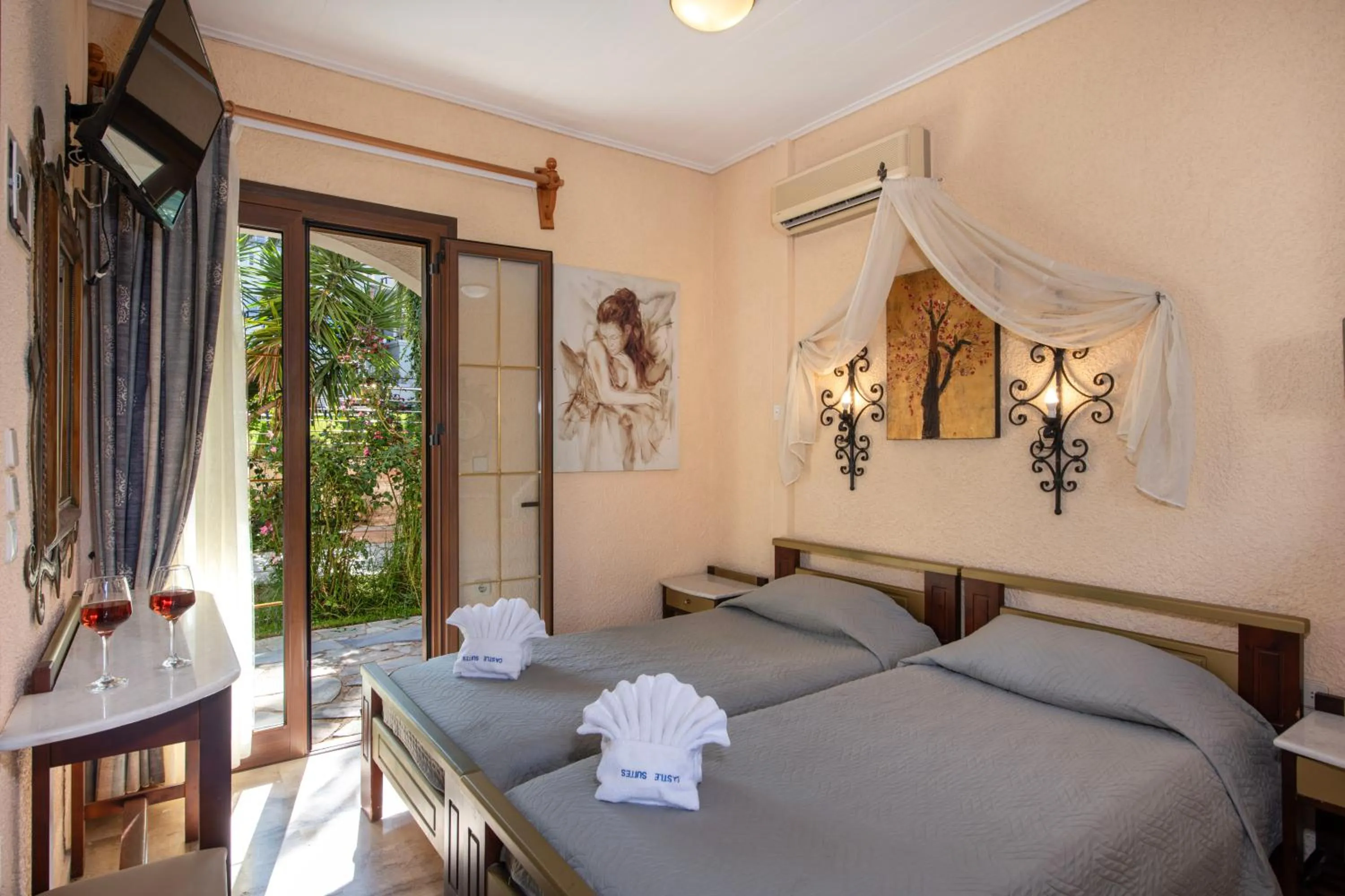 Bed in Castle Suites Hotel