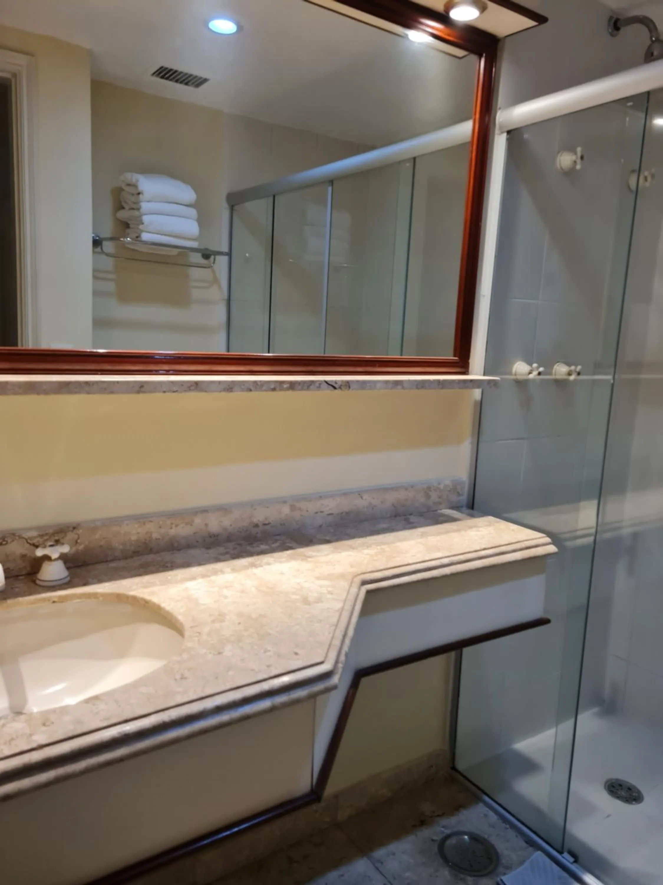 Bathroom in The Time Flat - Berrini - 200 metros do WTC