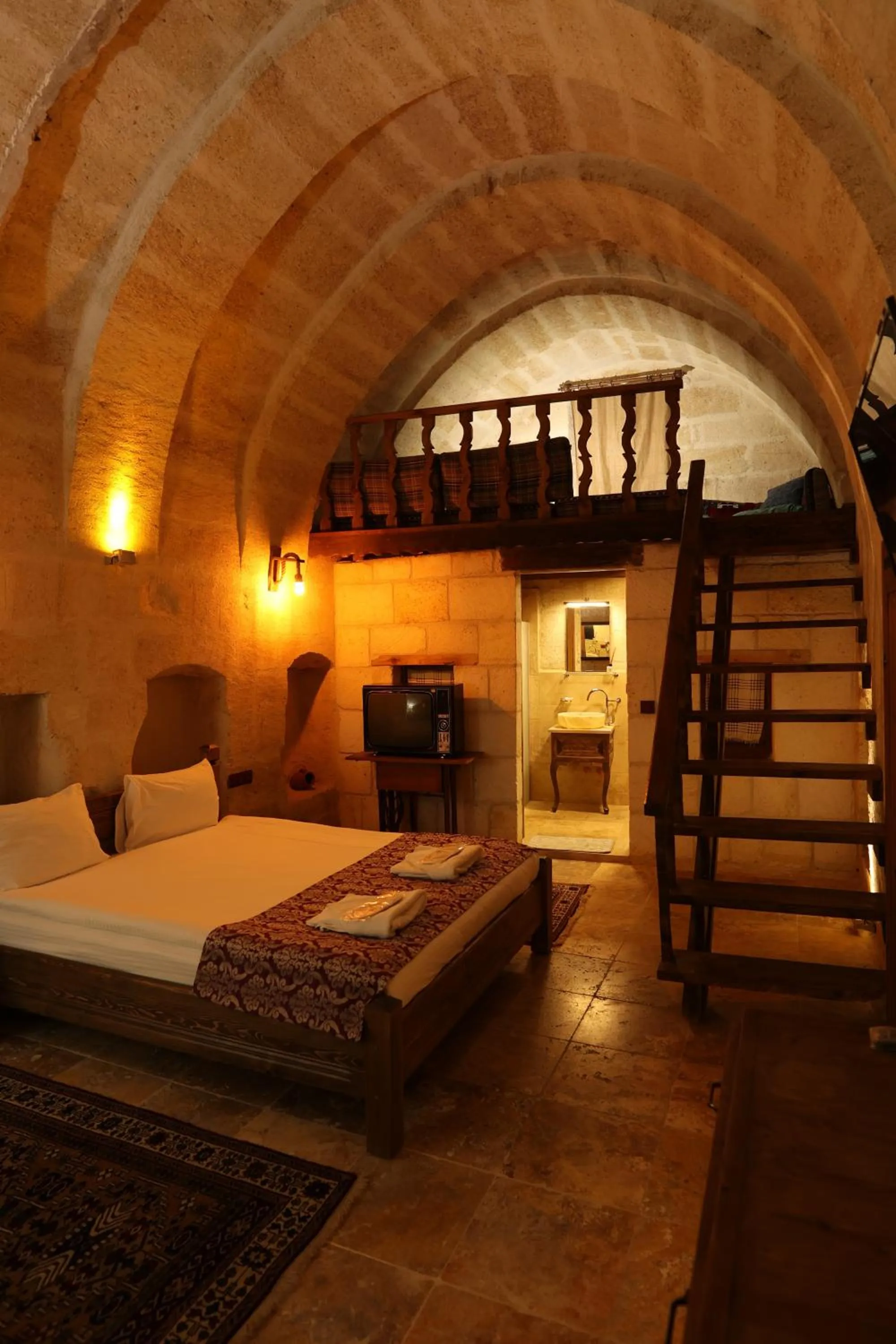 Bed in Cappadocia Balloon Boutique