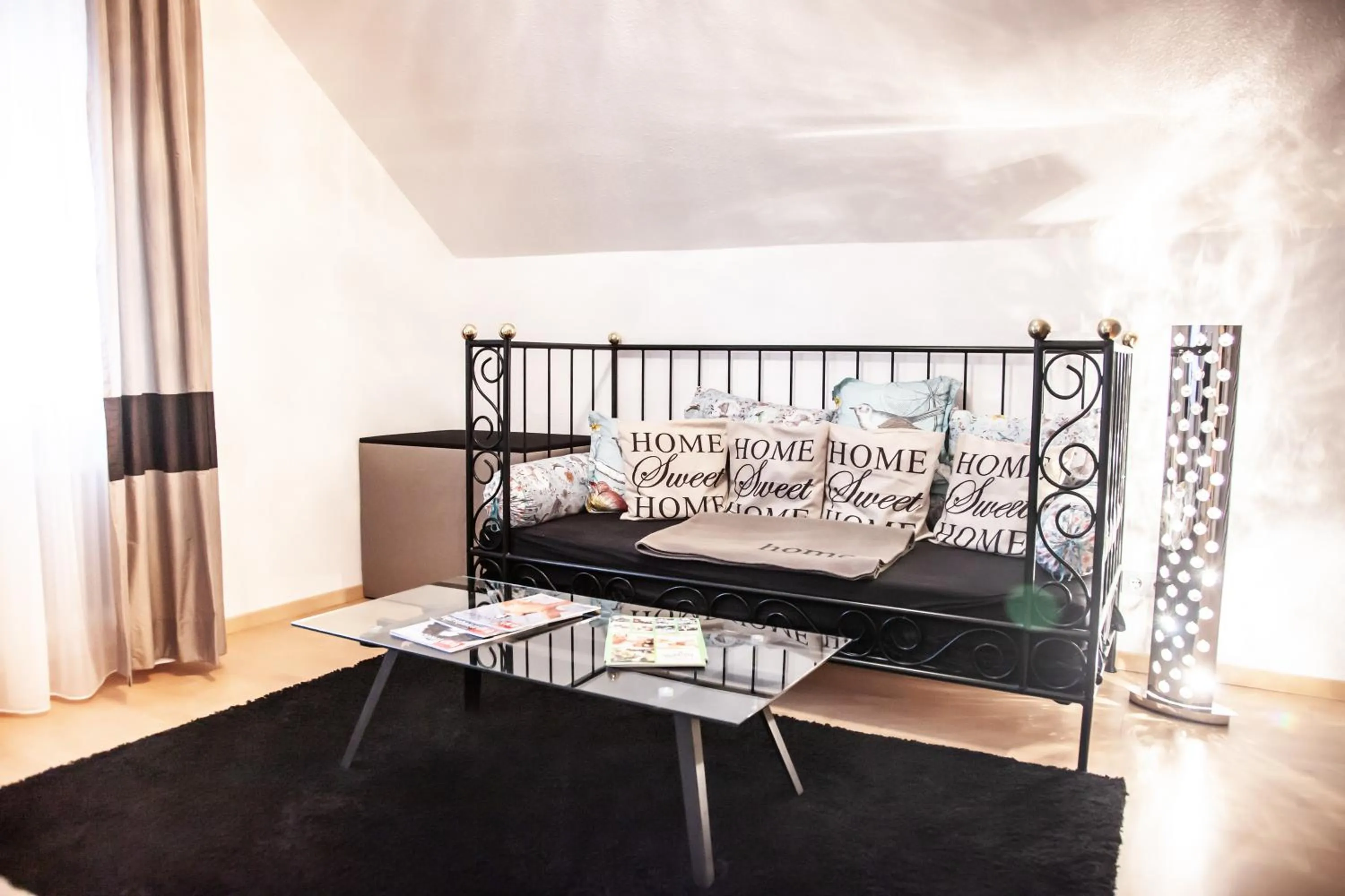 Photo of the whole room, Bed in Hotel Wulff