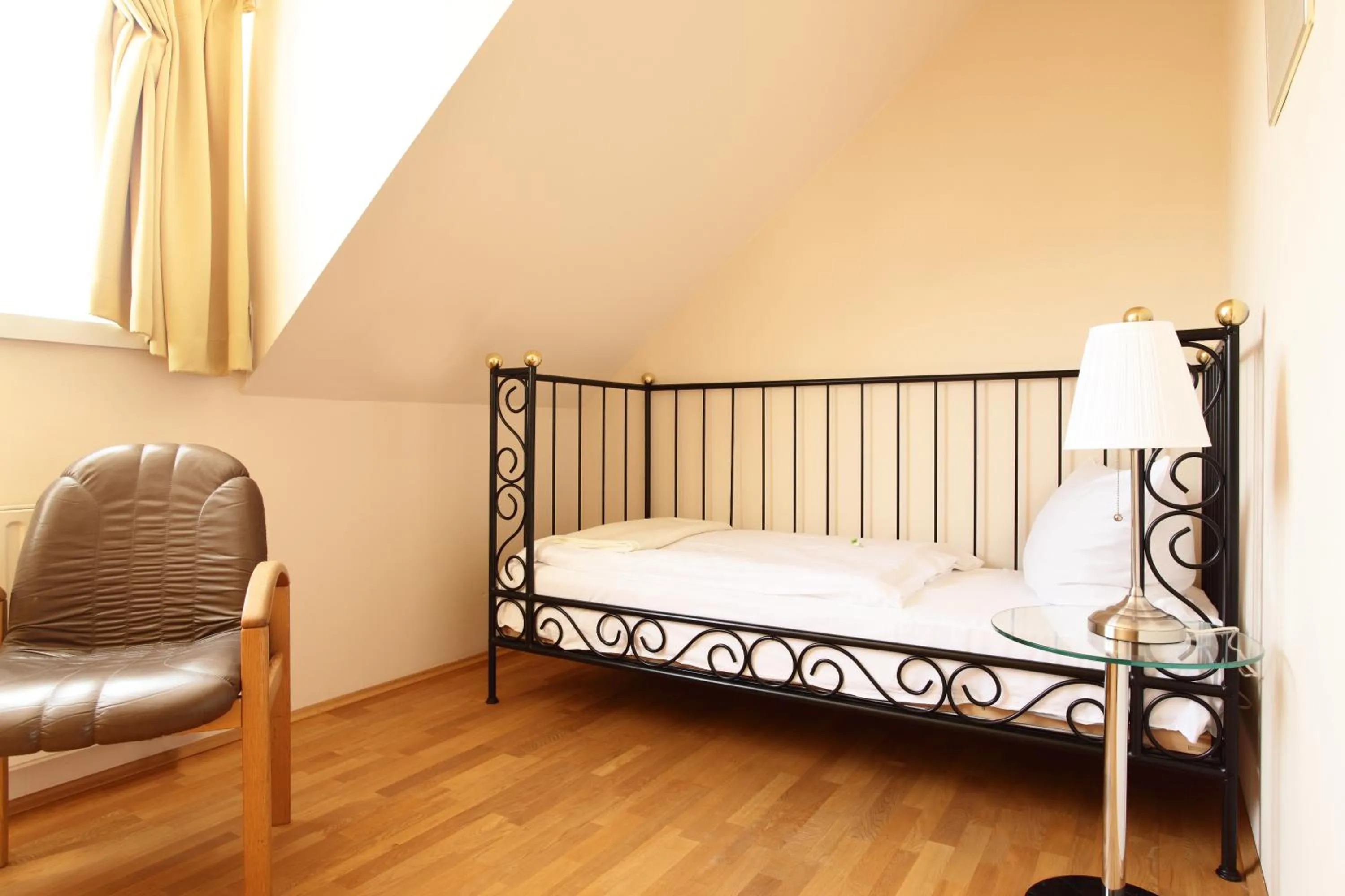 Day, Bed in Hotel Wulff