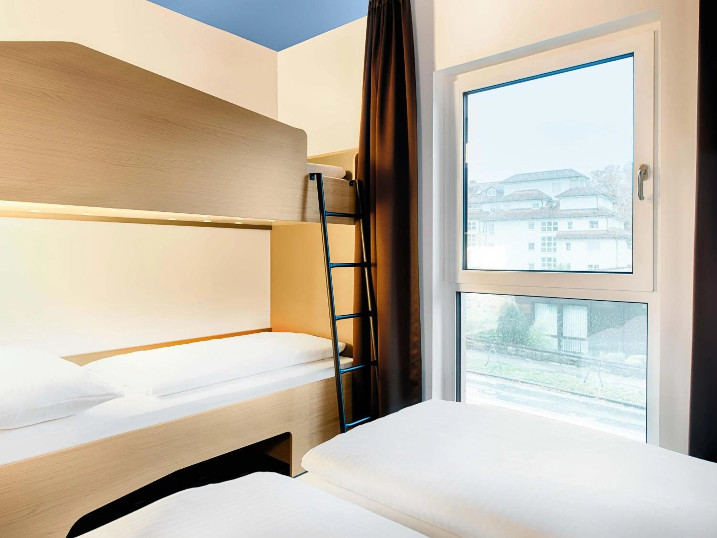 Photo of the whole room, Bed in B&B Hotel Kempten