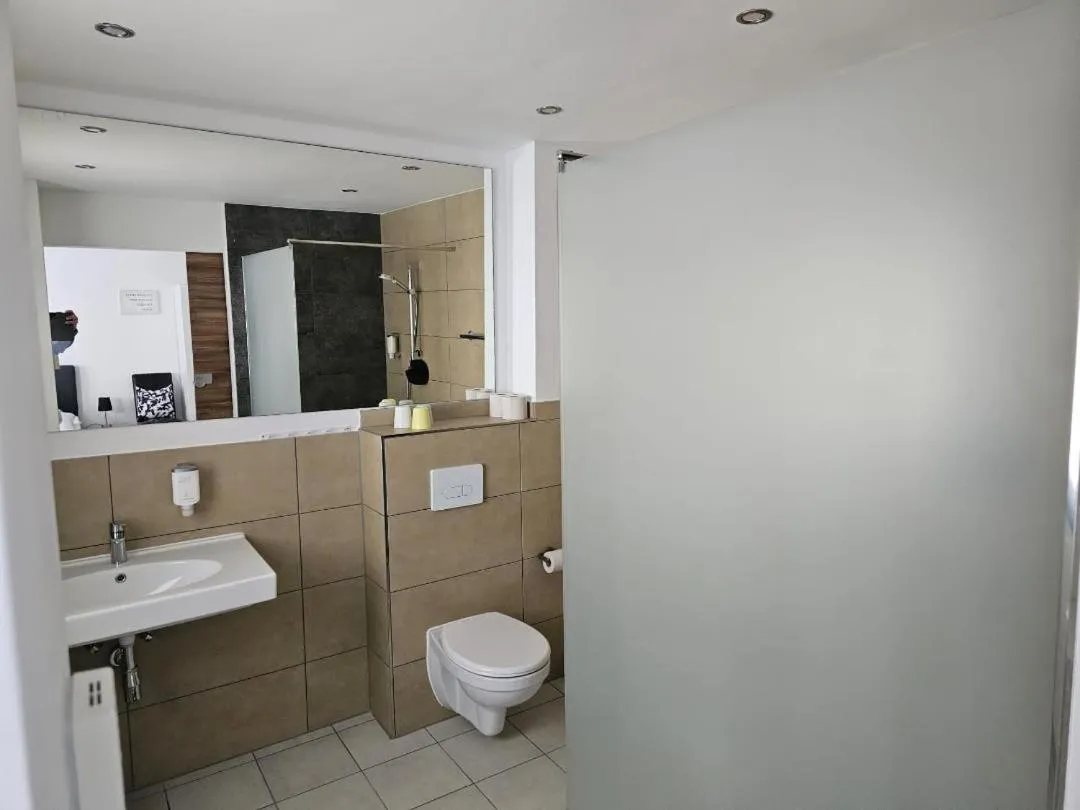 Balthasar Neumann Speiserei & Gästehaus - Zentrum Brühl -E-Ladestation, nähe Phantasialand