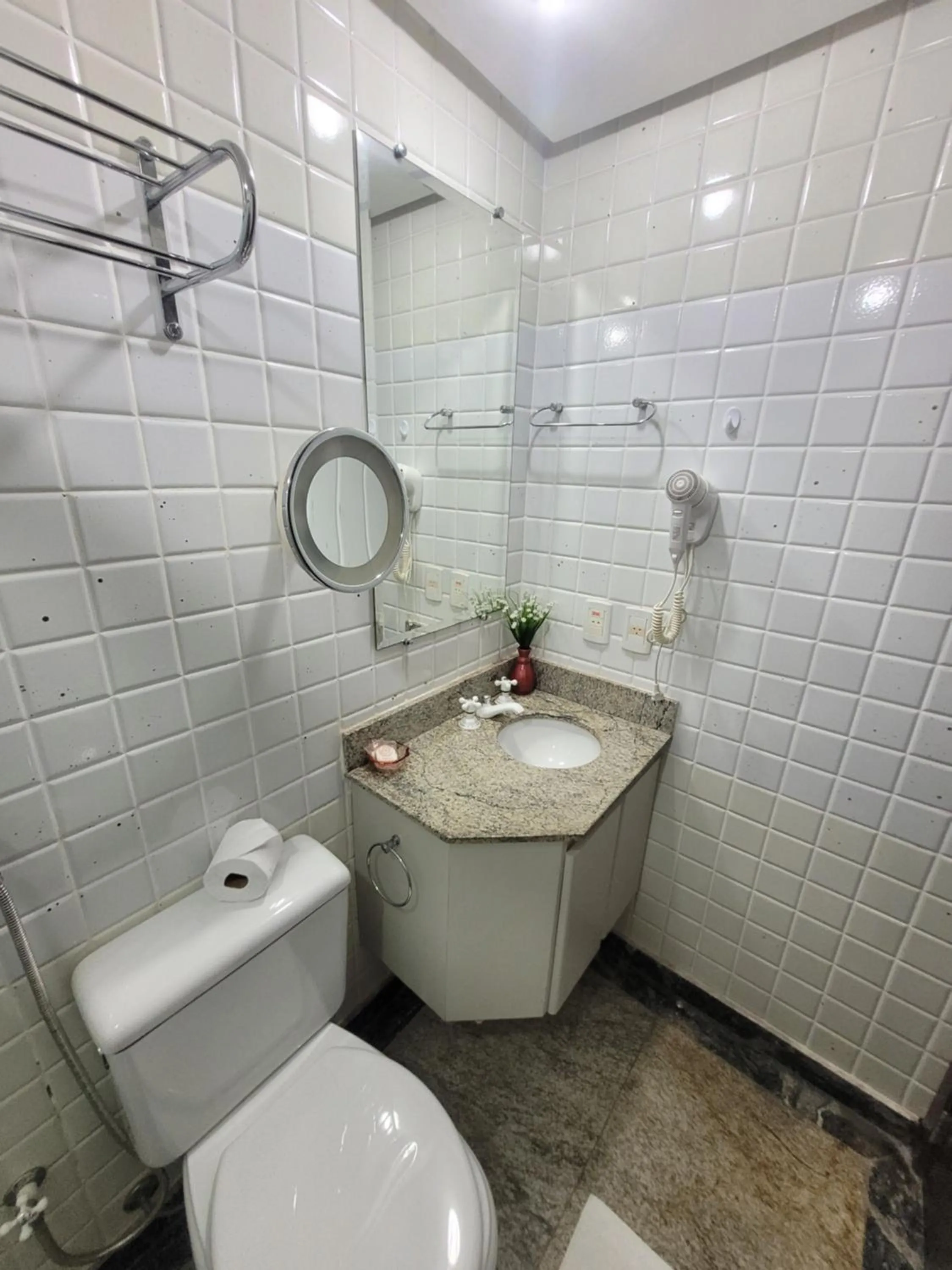 Bathroom in LAKE SIDE - VISTA DO LAGO