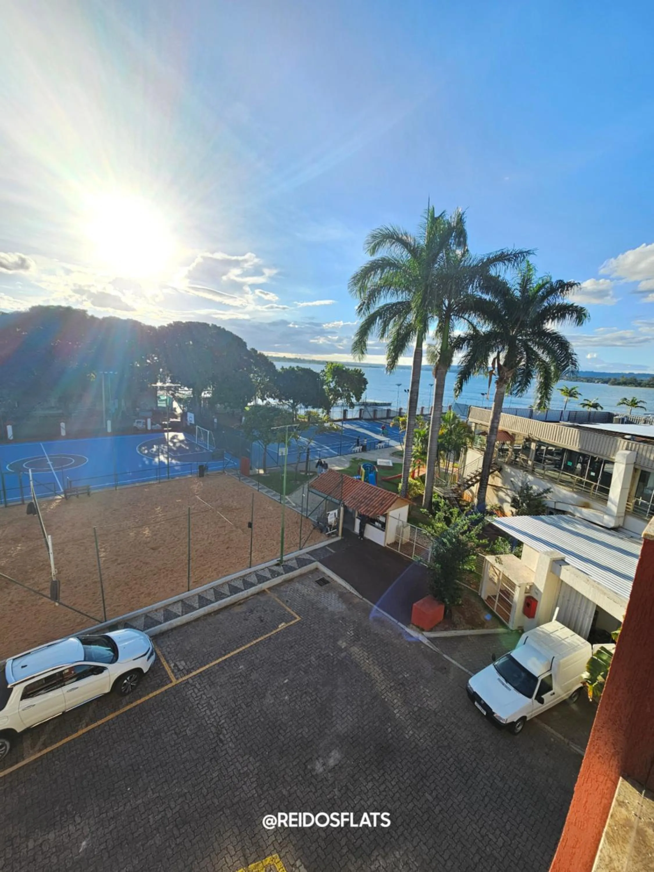 LAKE SIDE - VISTA DO LAGO