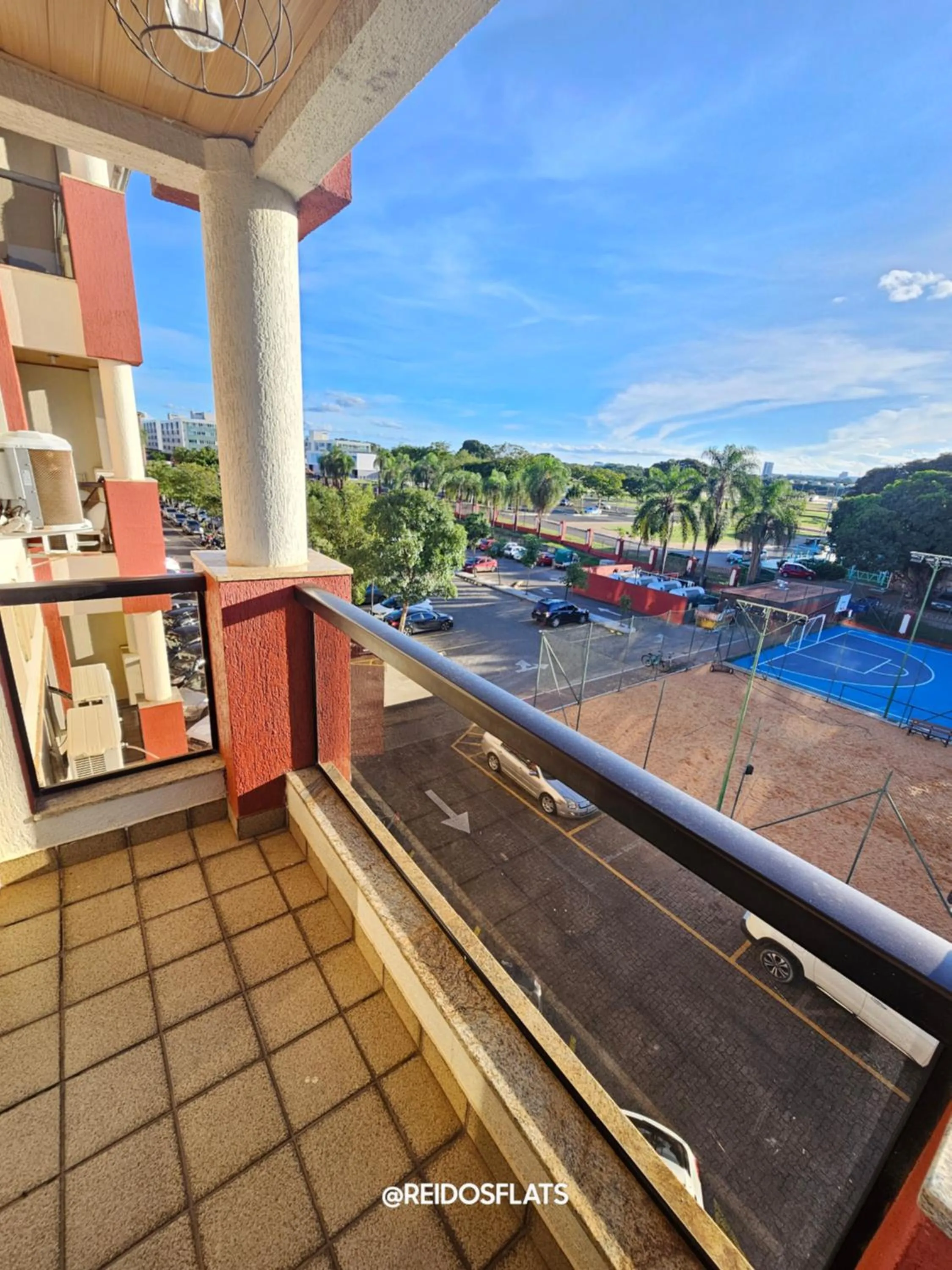 LAKE SIDE - VISTA DO LAGO