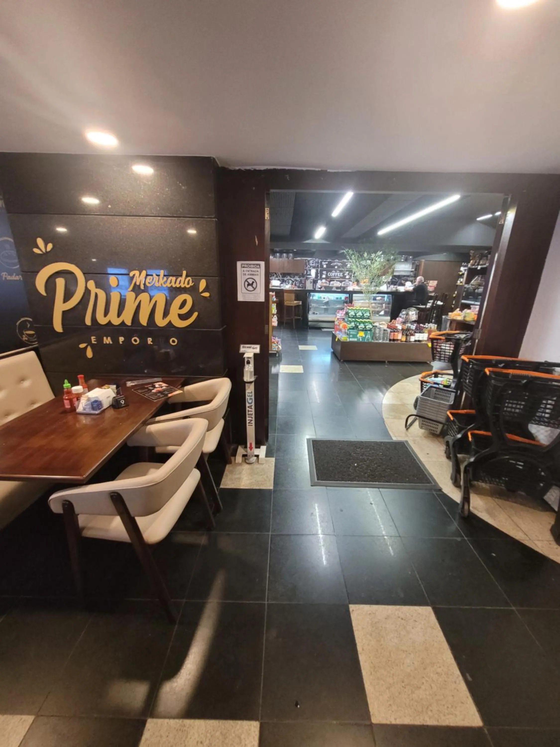 Supermarket/grocery shop in LAKE SIDE - VISTA DO LAGO