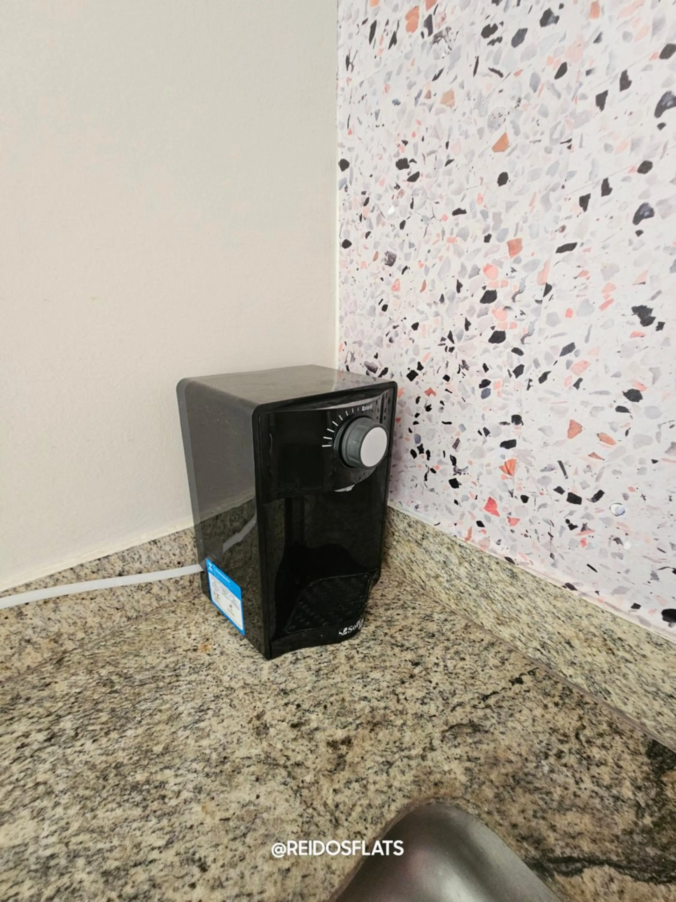 LAKE SIDE - VISTA DO LAGO