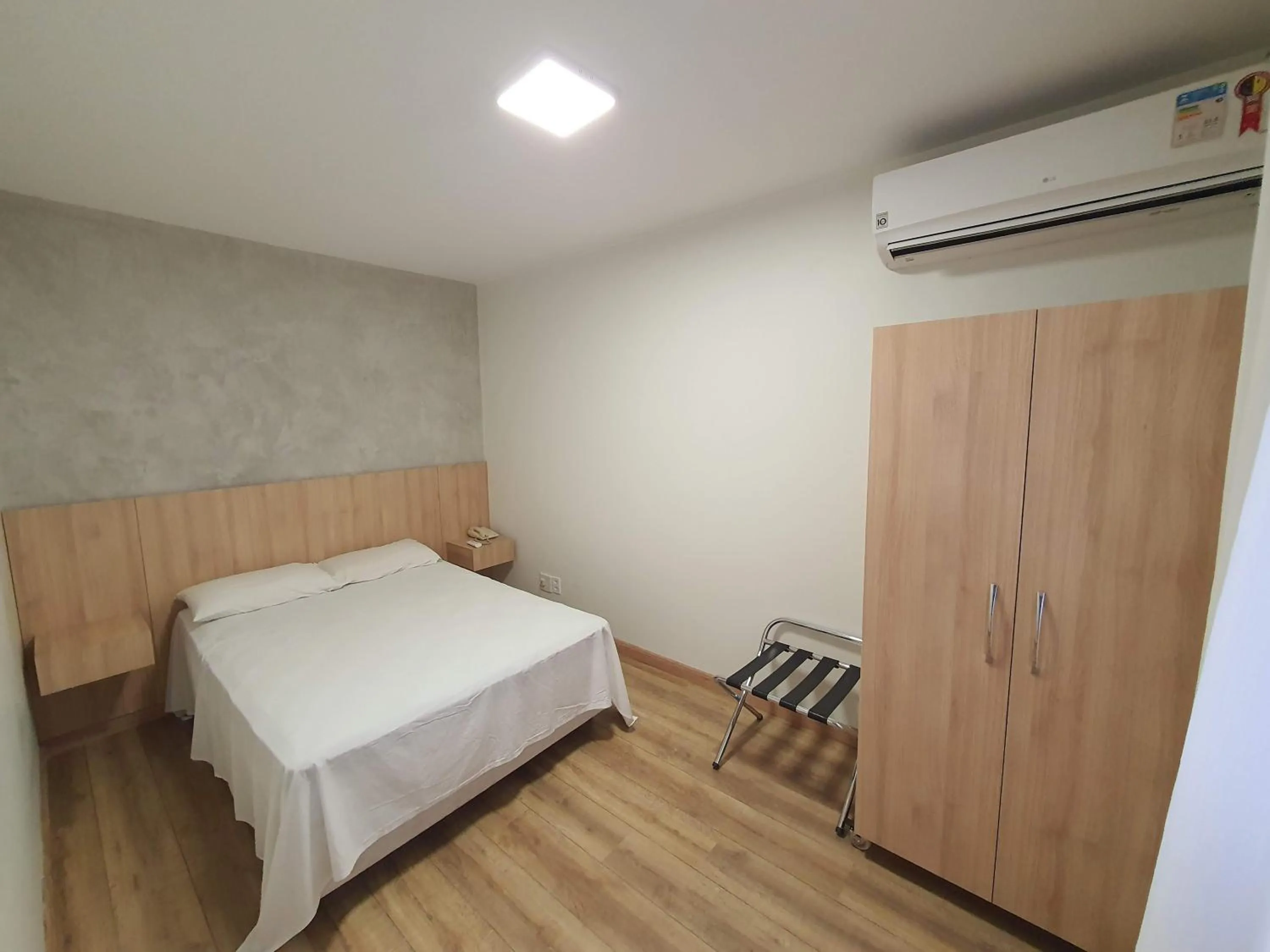 Bed in Lake Side Beira do Lago - piscina - academia - sauna- By Rei dos Flats