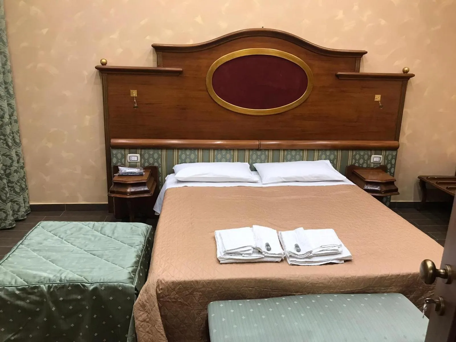 Bedroom, Bed in la casa di romi