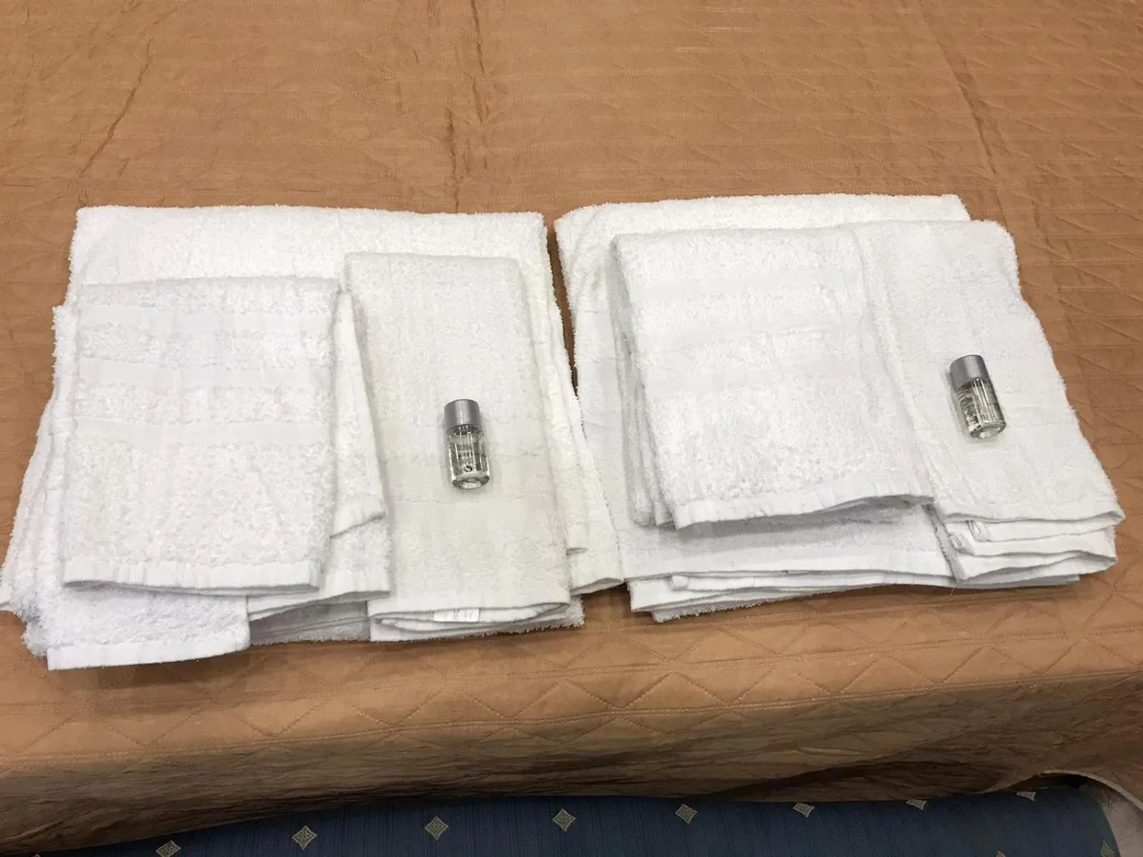 towels in la casa di romi