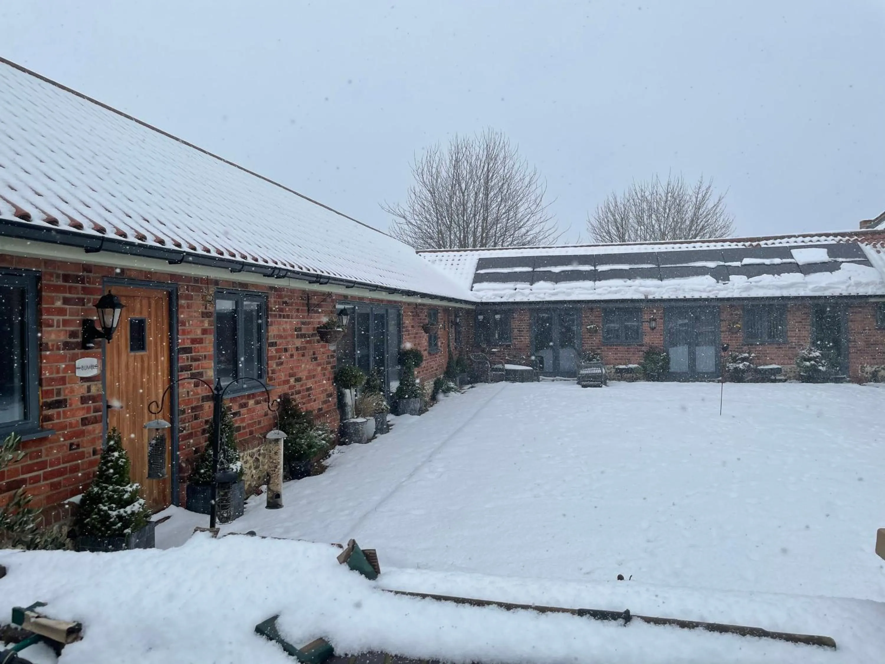 Property building in Bumble Barn Bed & Breakfast