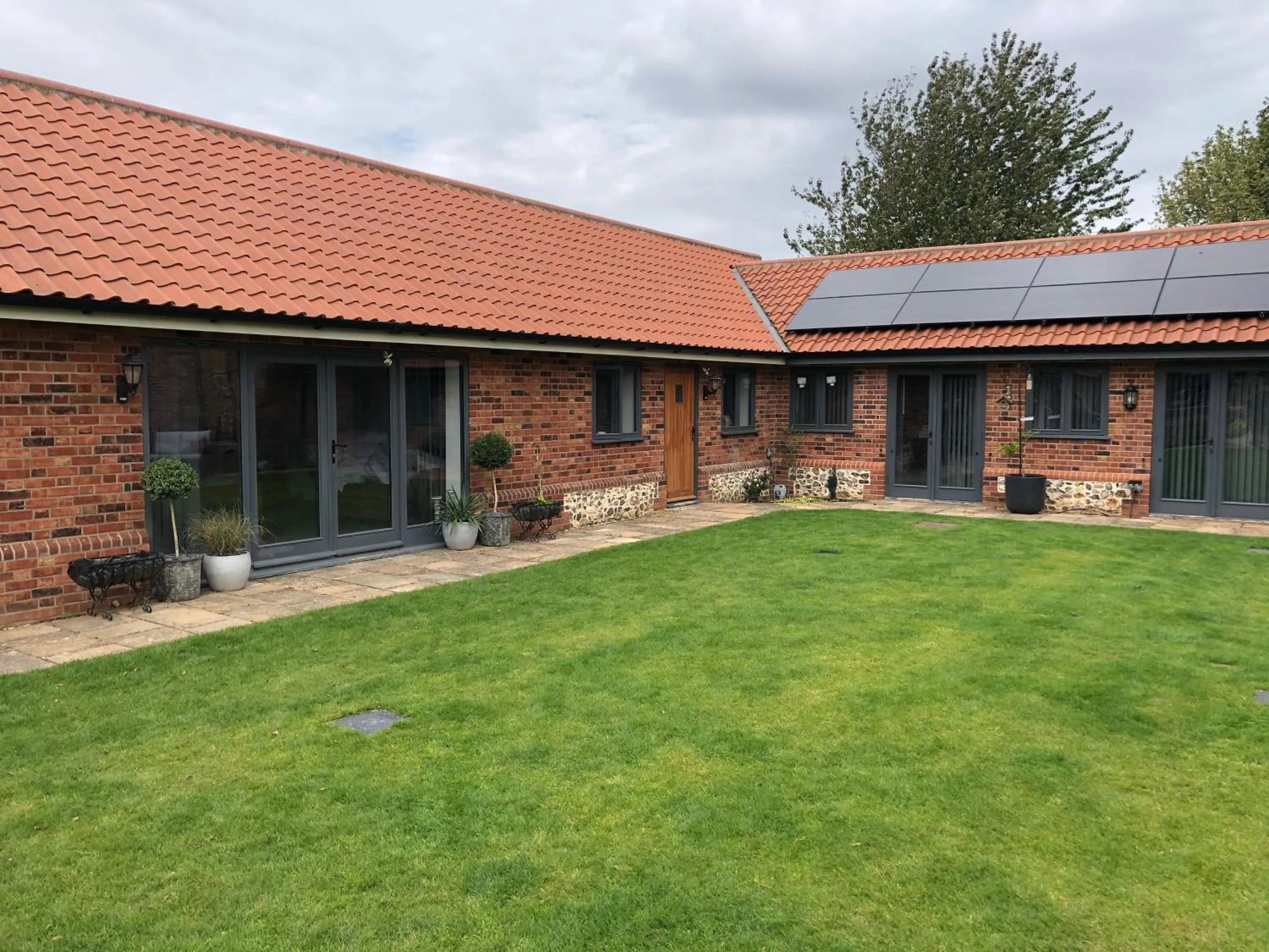 Property building in Bumble Barn Bed & Breakfast