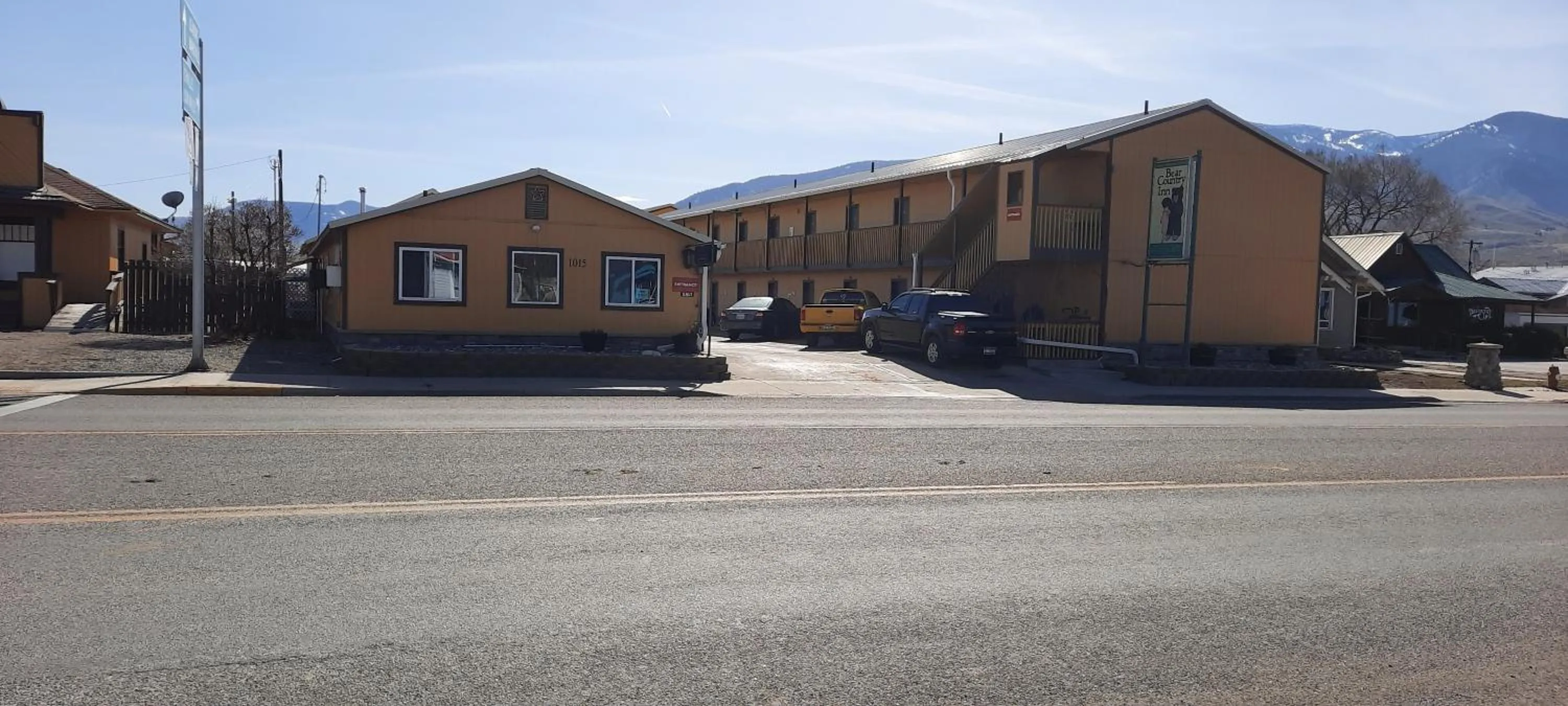 Property building in Americas Best Value Inn