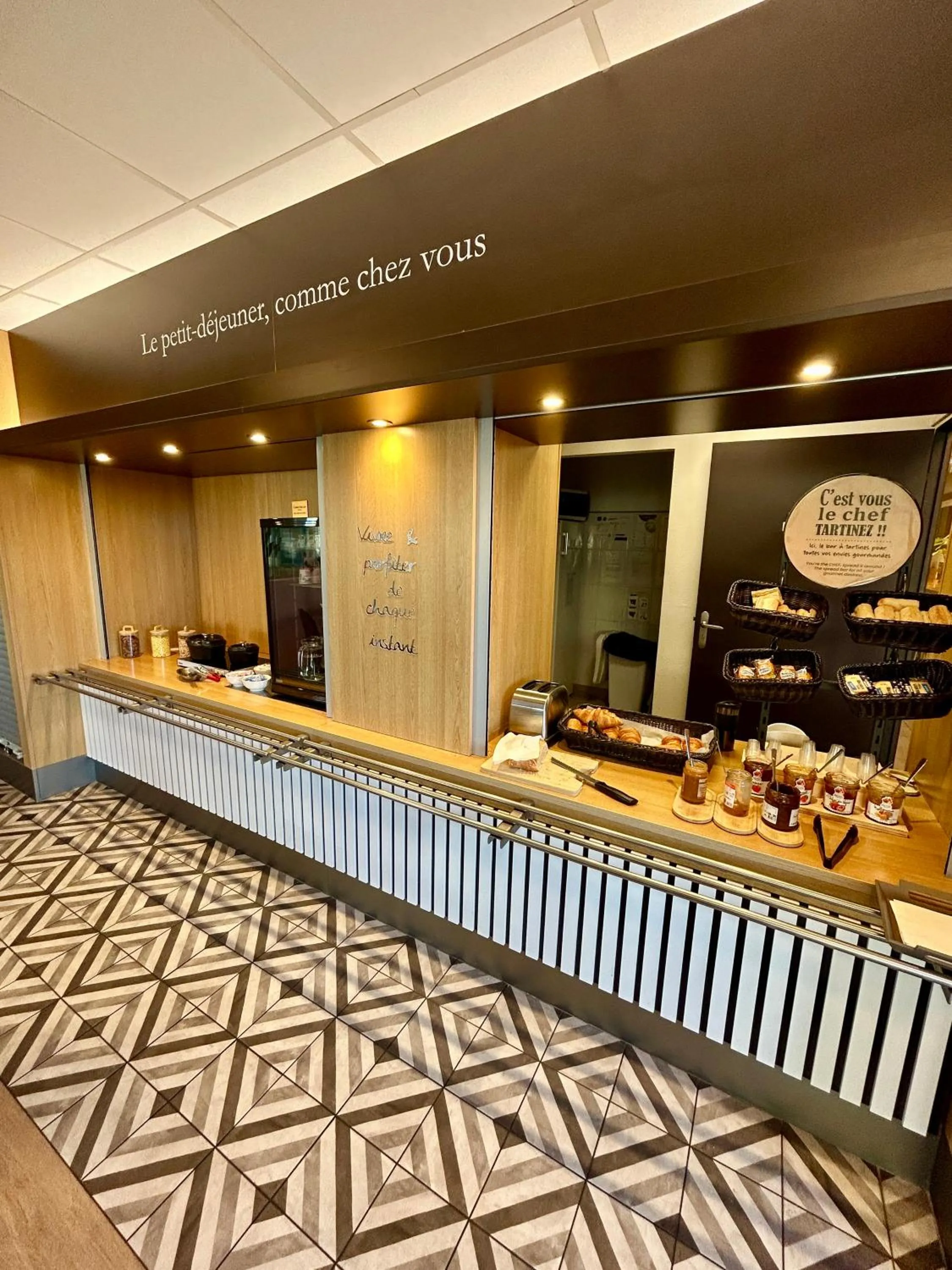 Breakfast in B&B HOTEL PERPIGNAN Nord Aéroport