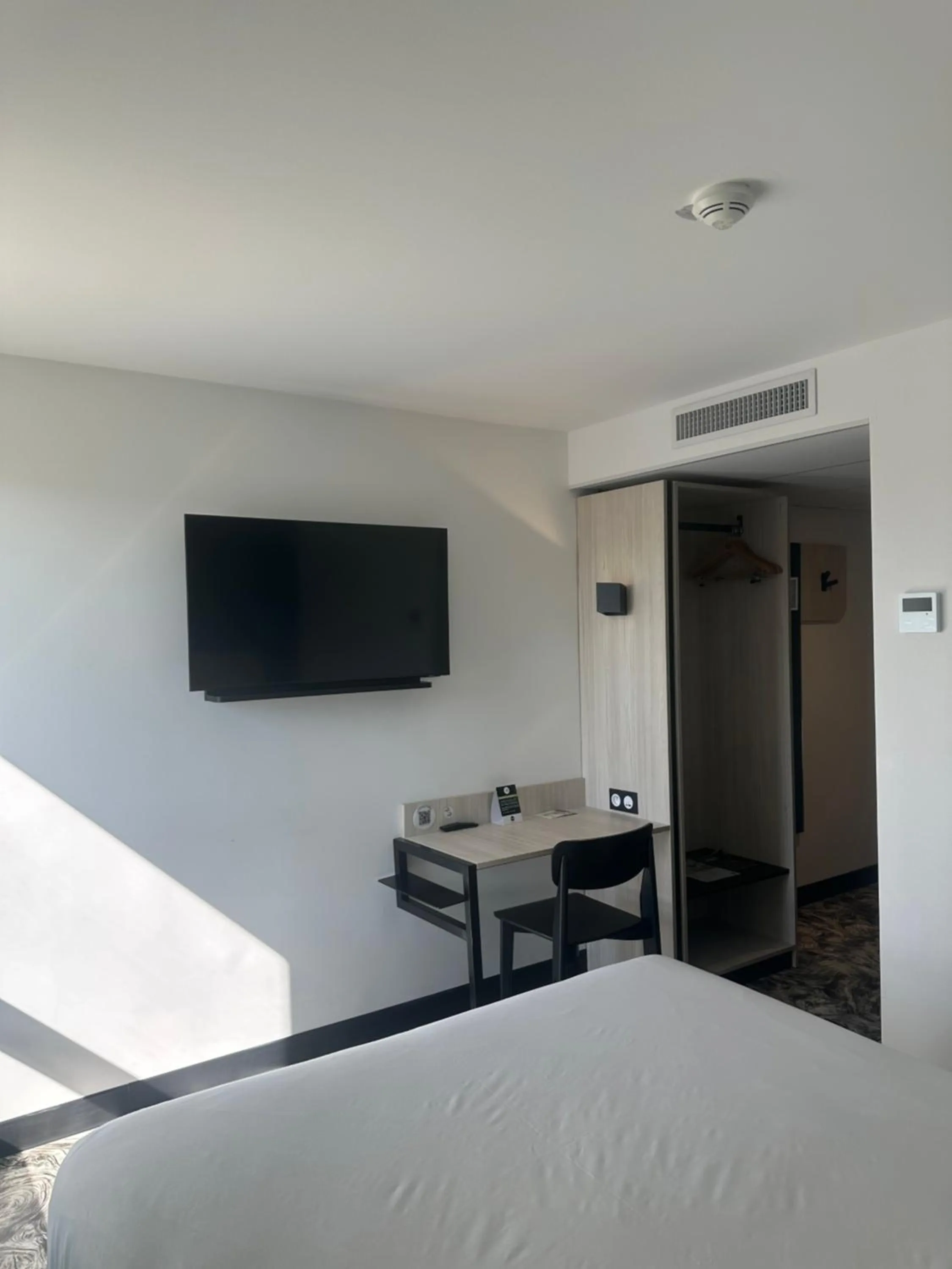 Bed in B&B HOTEL PERPIGNAN Nord Aéroport