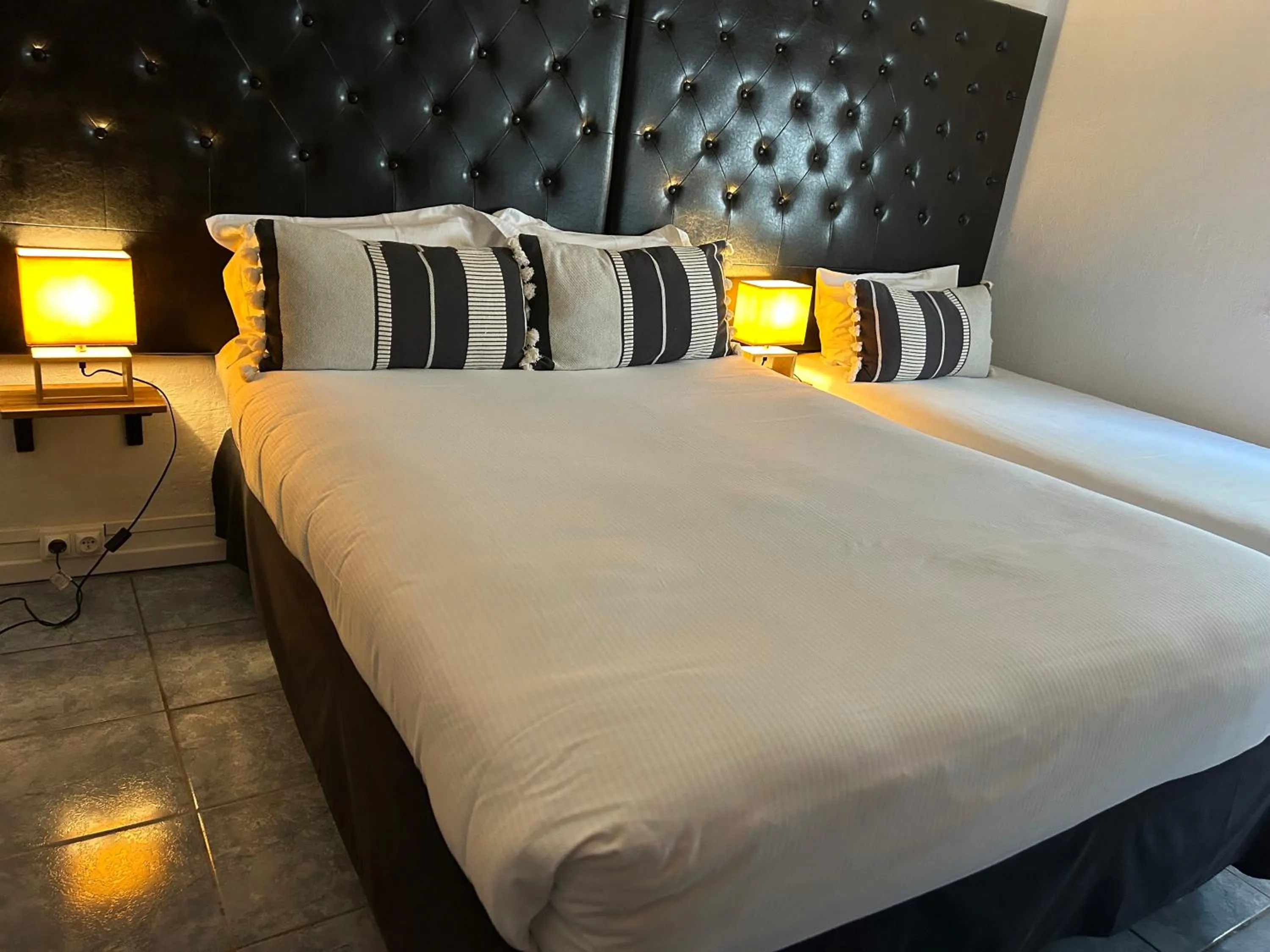 Bed in Hotel De La Mer