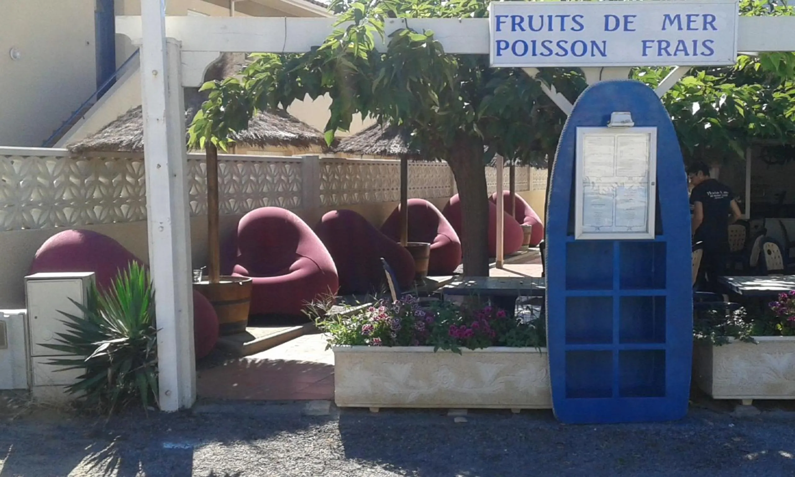 Facade/entrance in Hotel De La Mer