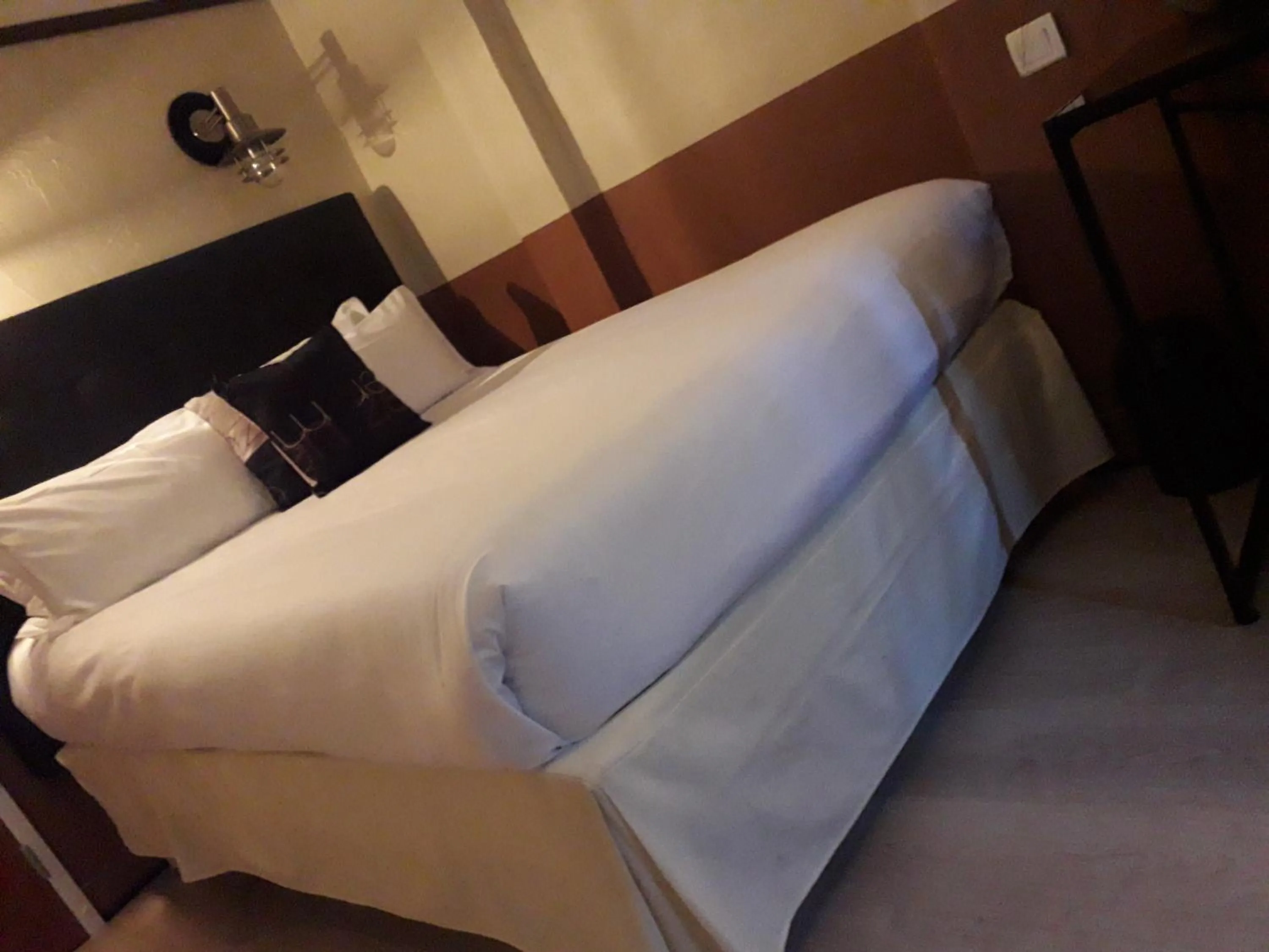 Bed in Hotel De La Mer