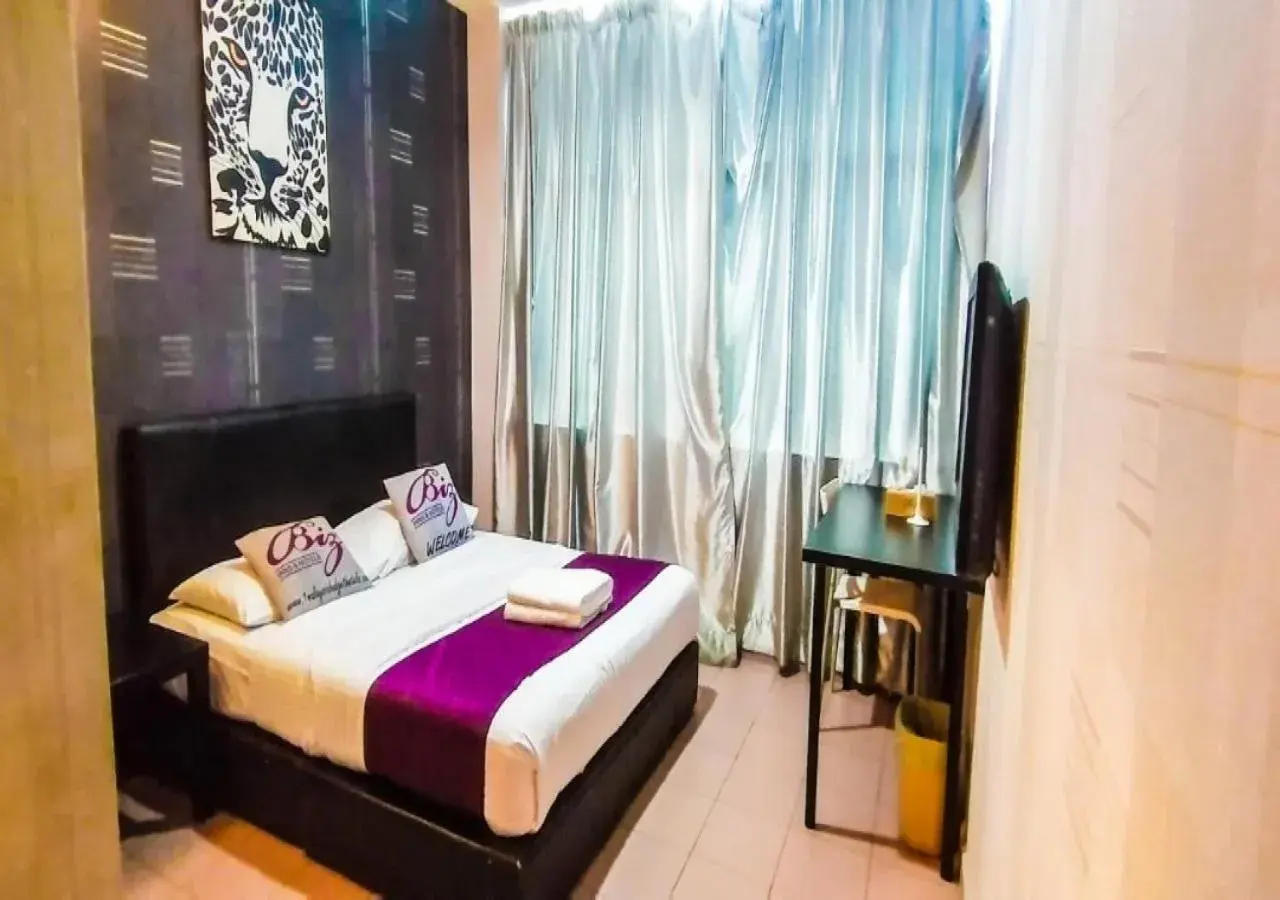 Standard Queen Room in Biz Hotel Standard Queen Room in Biz Hotel