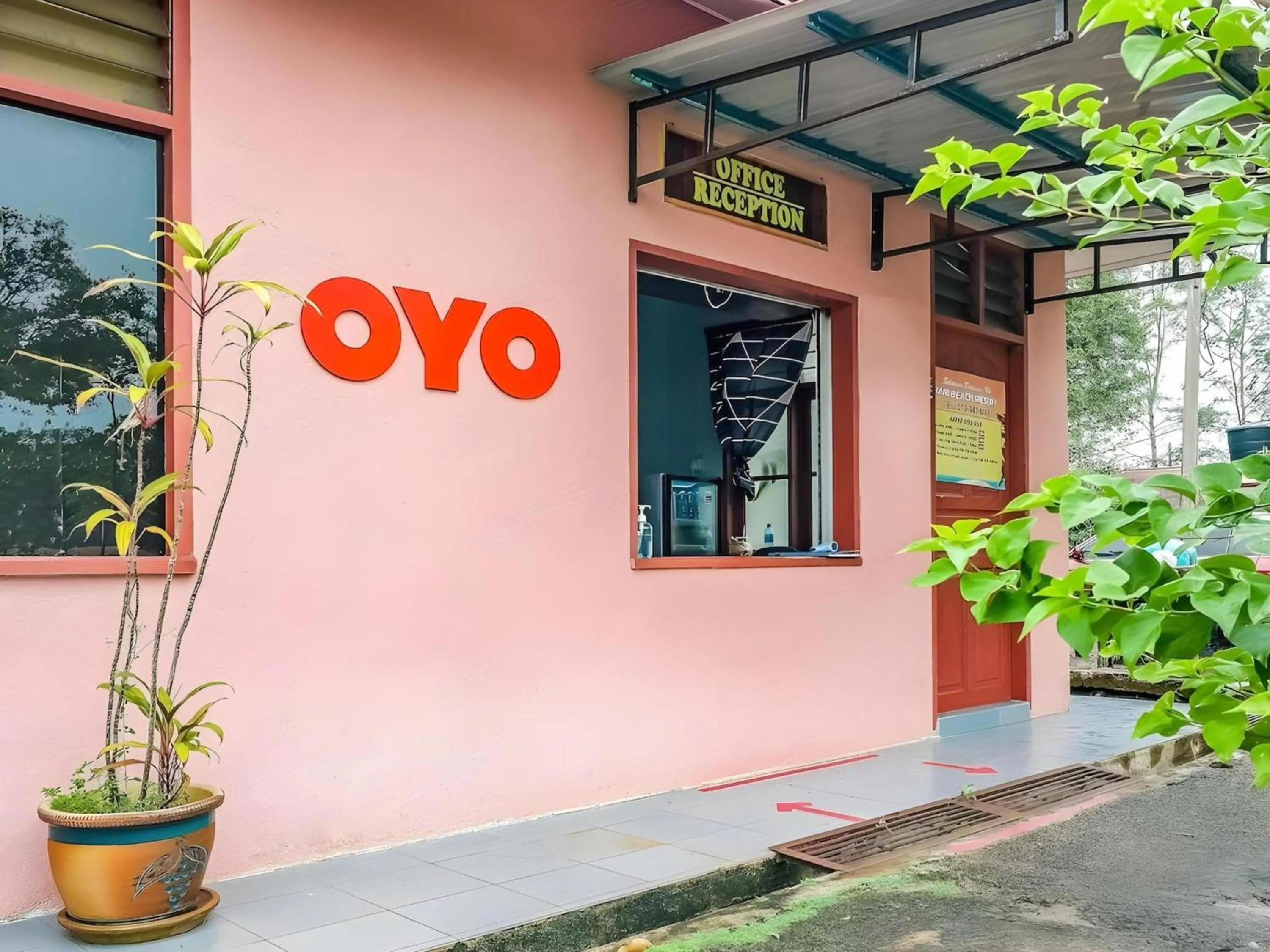 Property building in Hotel O Bari Indah Beach Resort