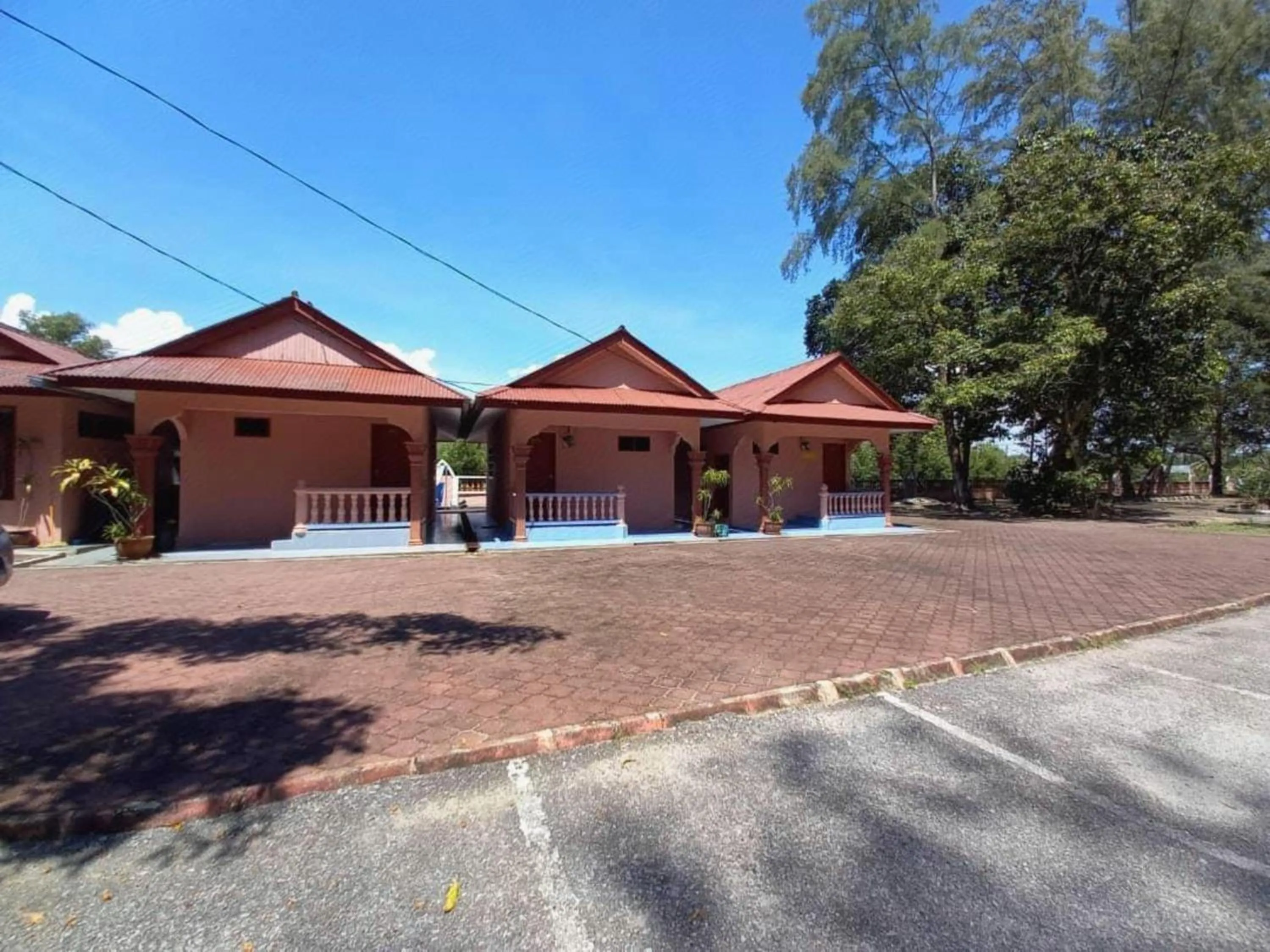 Property building in Hotel O Bari Indah Beach Resort