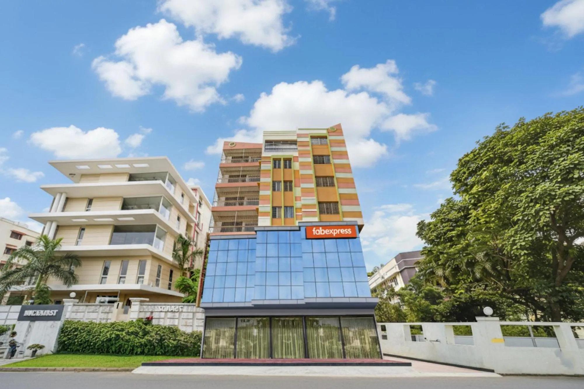 Property building in FabExpress Nest - Nr Park Street Metro Station