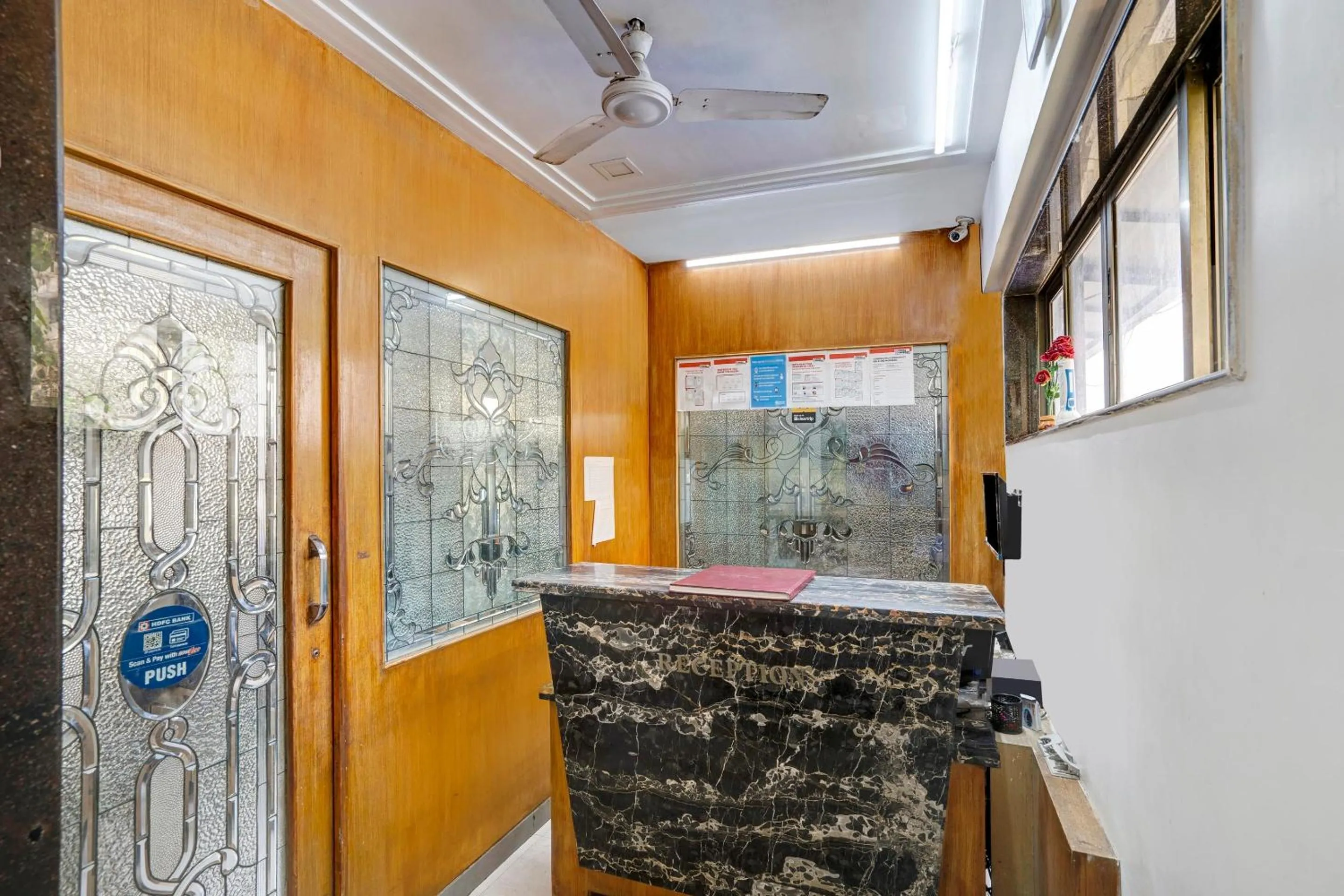 Lobby or reception in Hotel O Delight Inn Near Andheri Railway Station