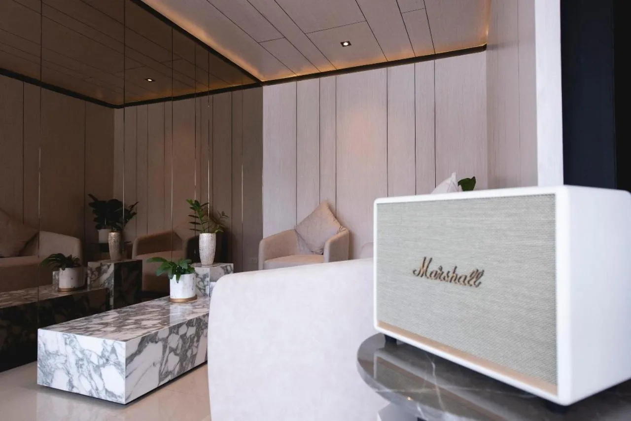 Property building in Qlosest Hotel