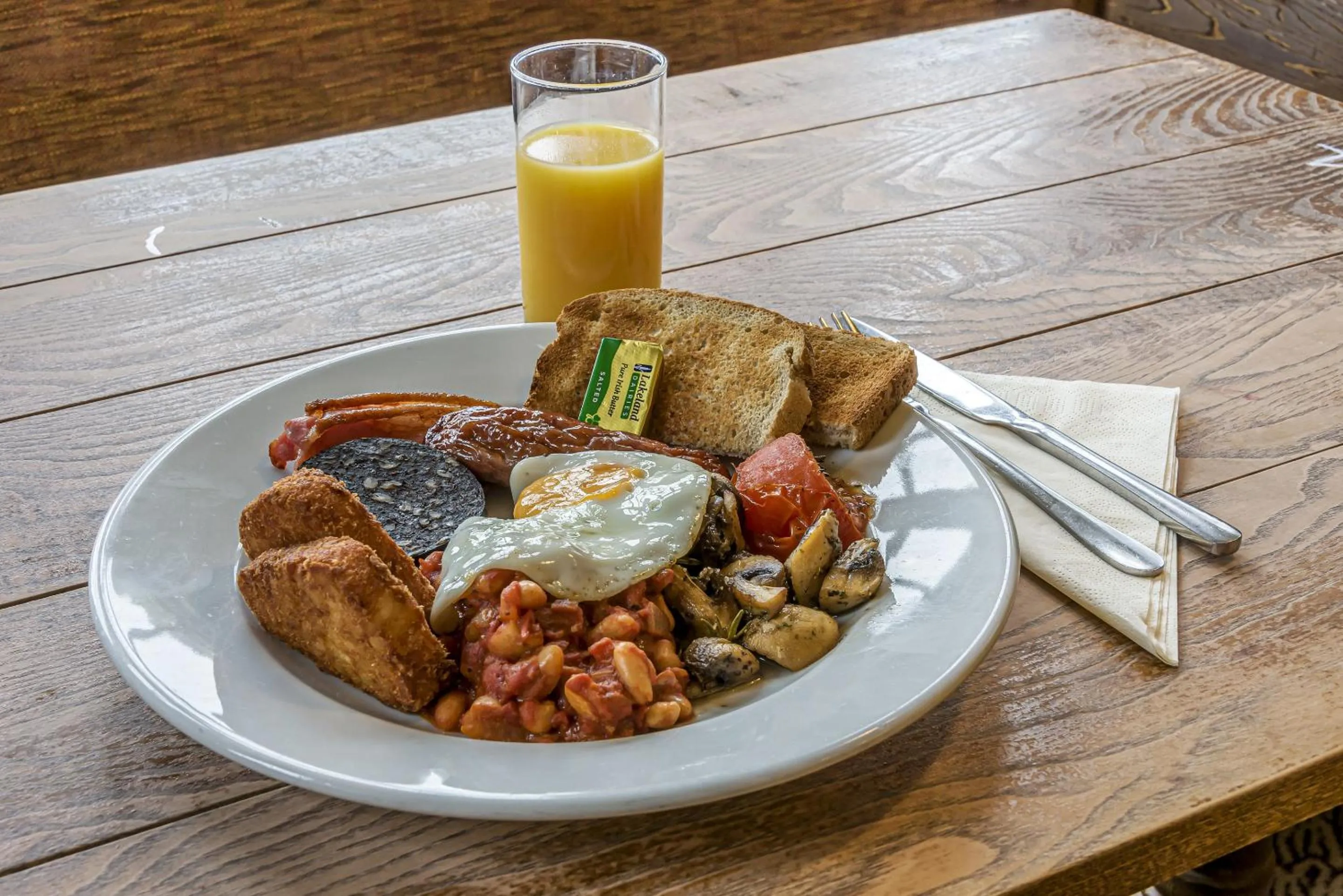 Breakfast in Charlcombe Inn