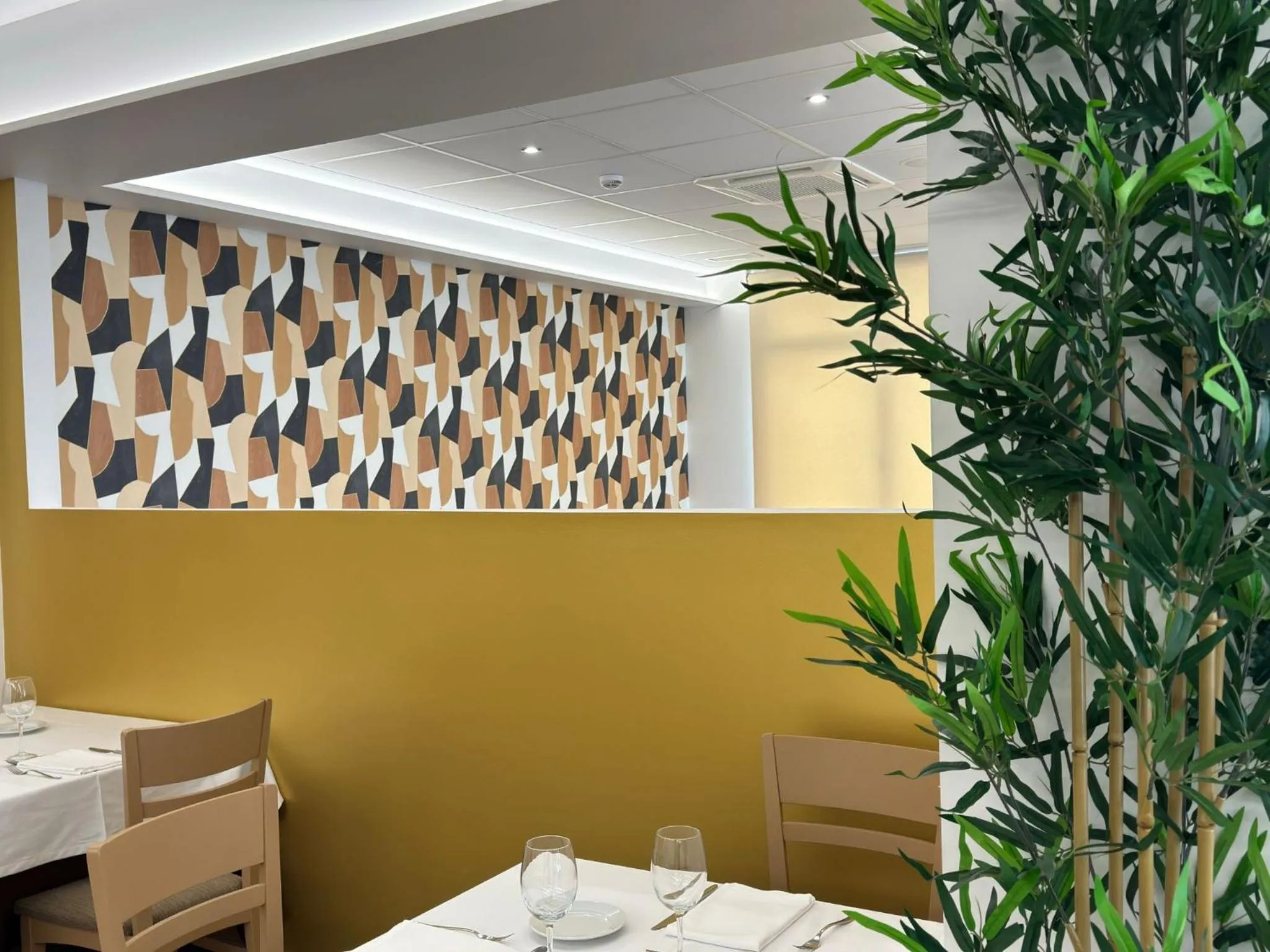 Dining area, Bed in Rey Don Sancho