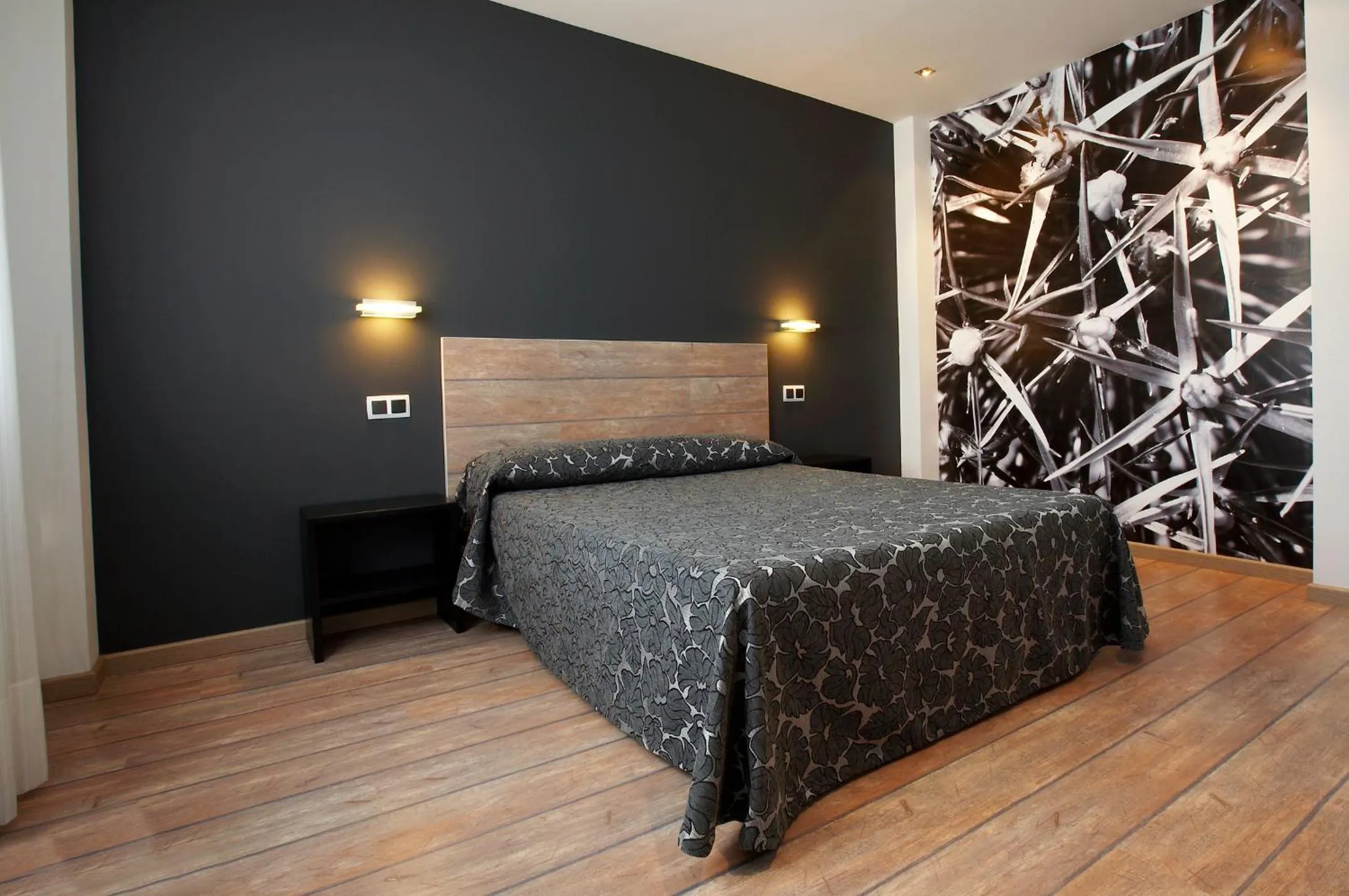 Bedroom, Bed in Rey Don Sancho