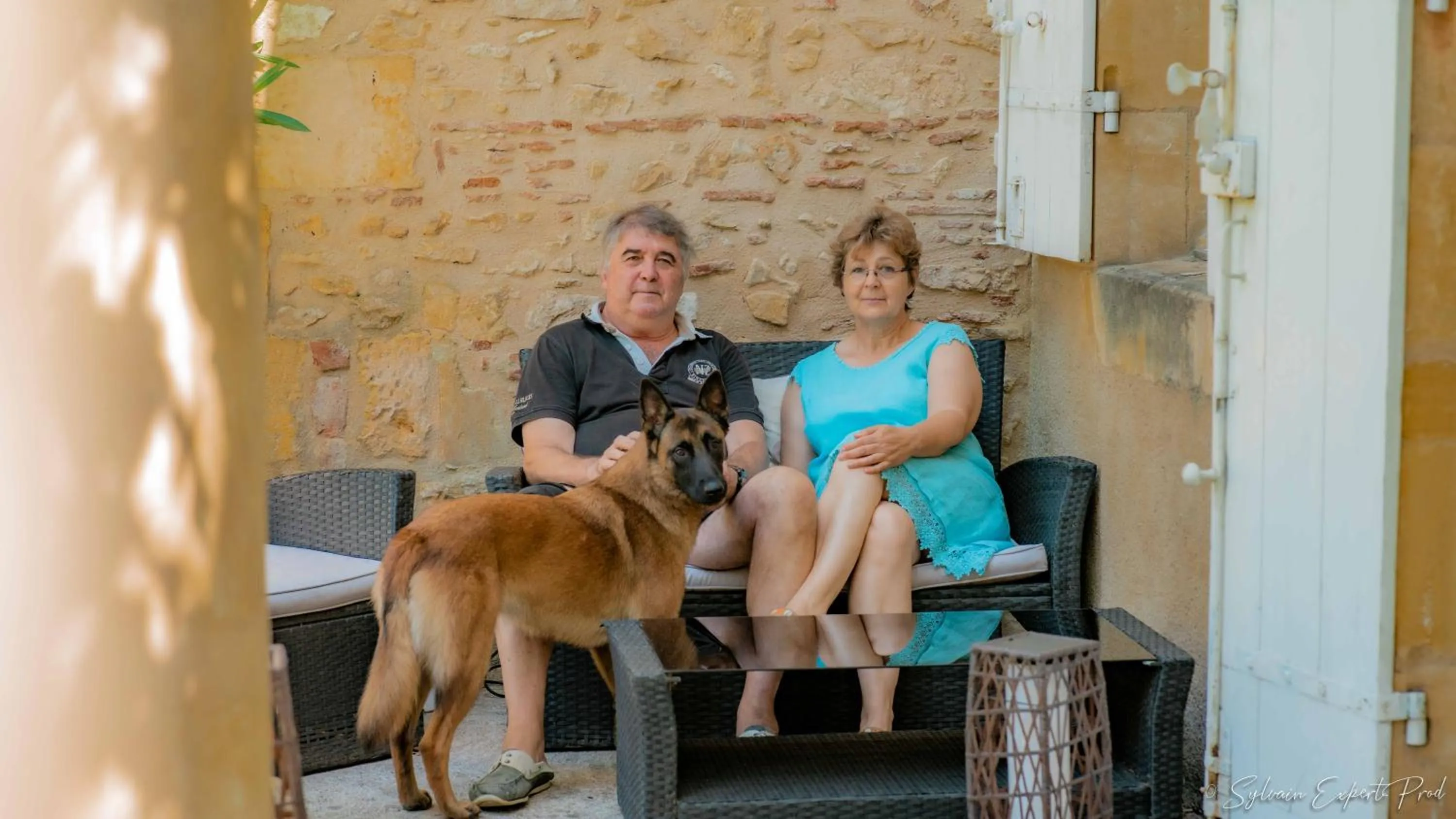 Family in I love Bergerac