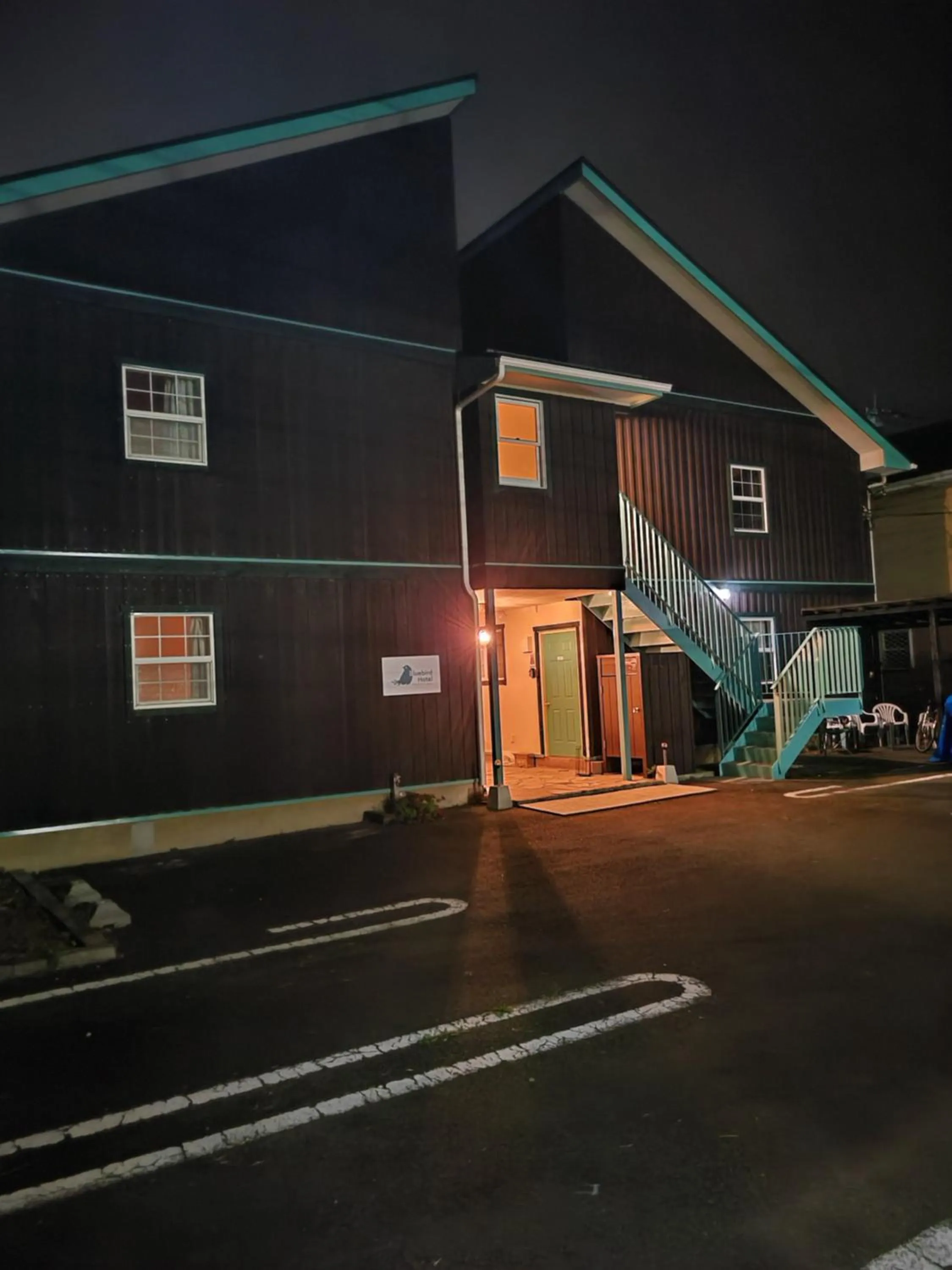 Facade/entrance in Bluebird Hotel