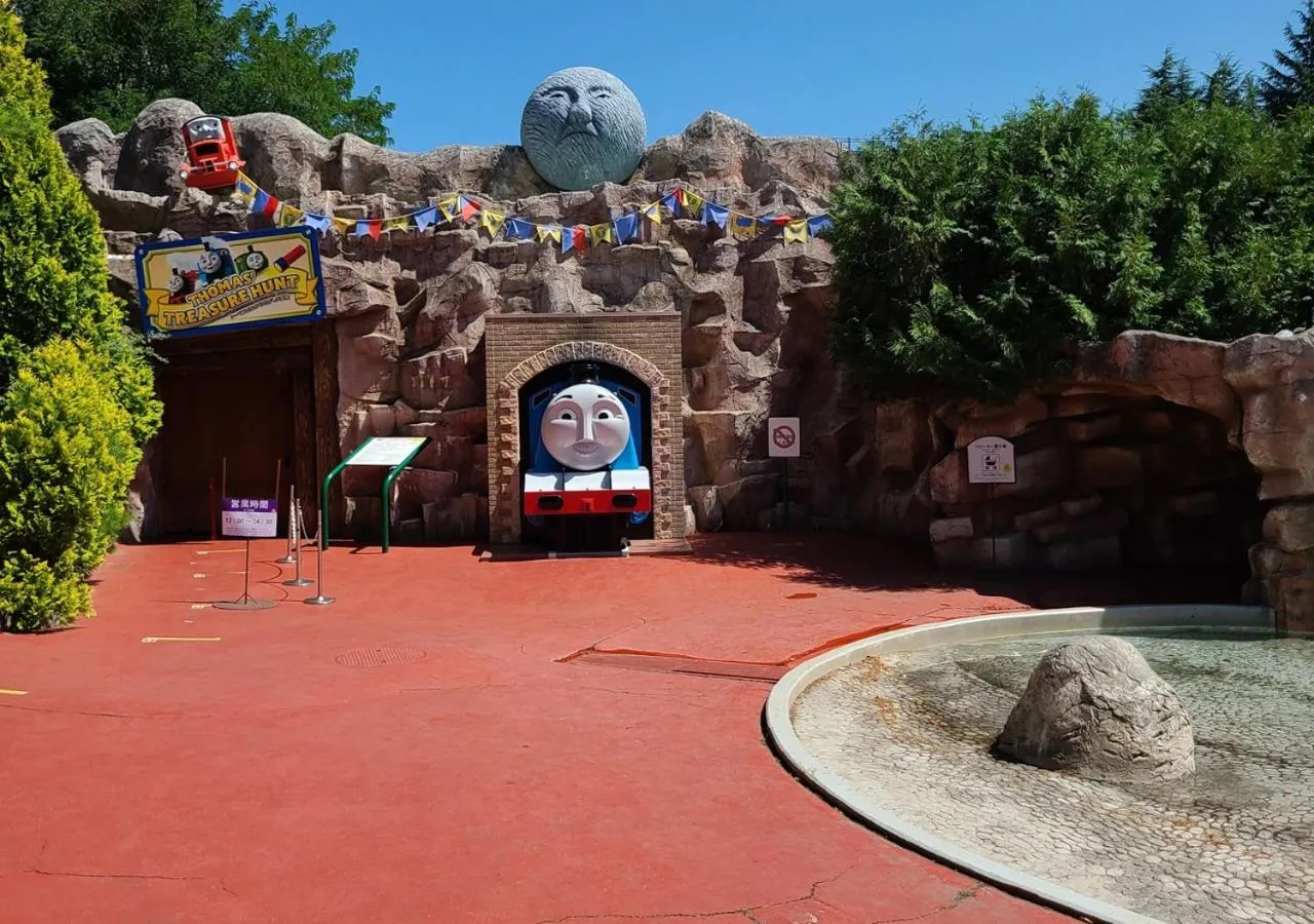 Nearby landmark in Bluebird Hotel