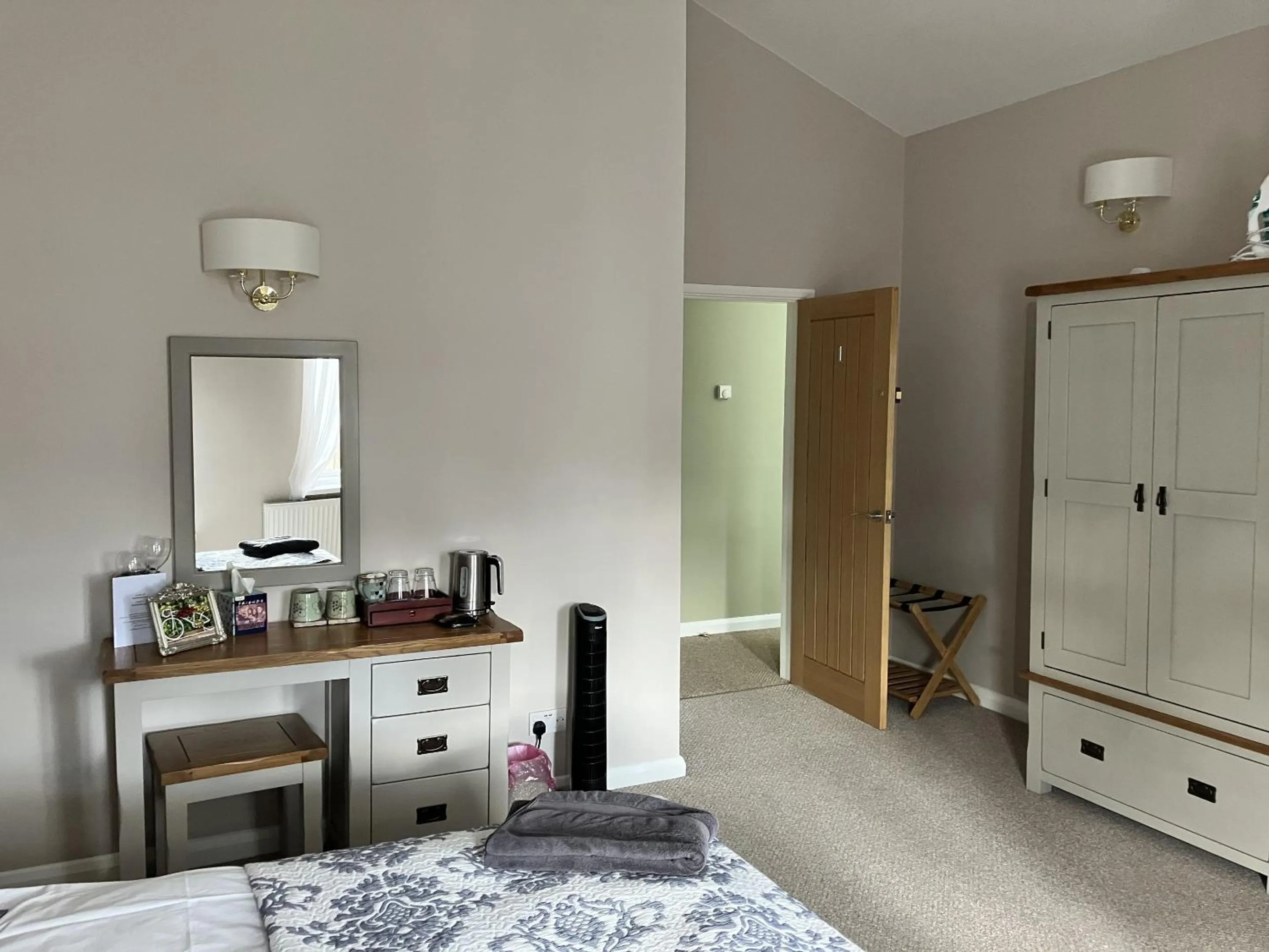 Bedroom in Sixteen B