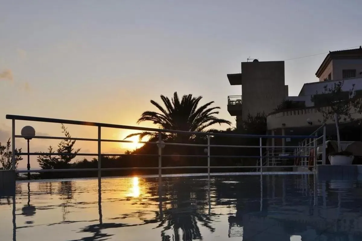 Sunrise in Pelagia Bay Hotel