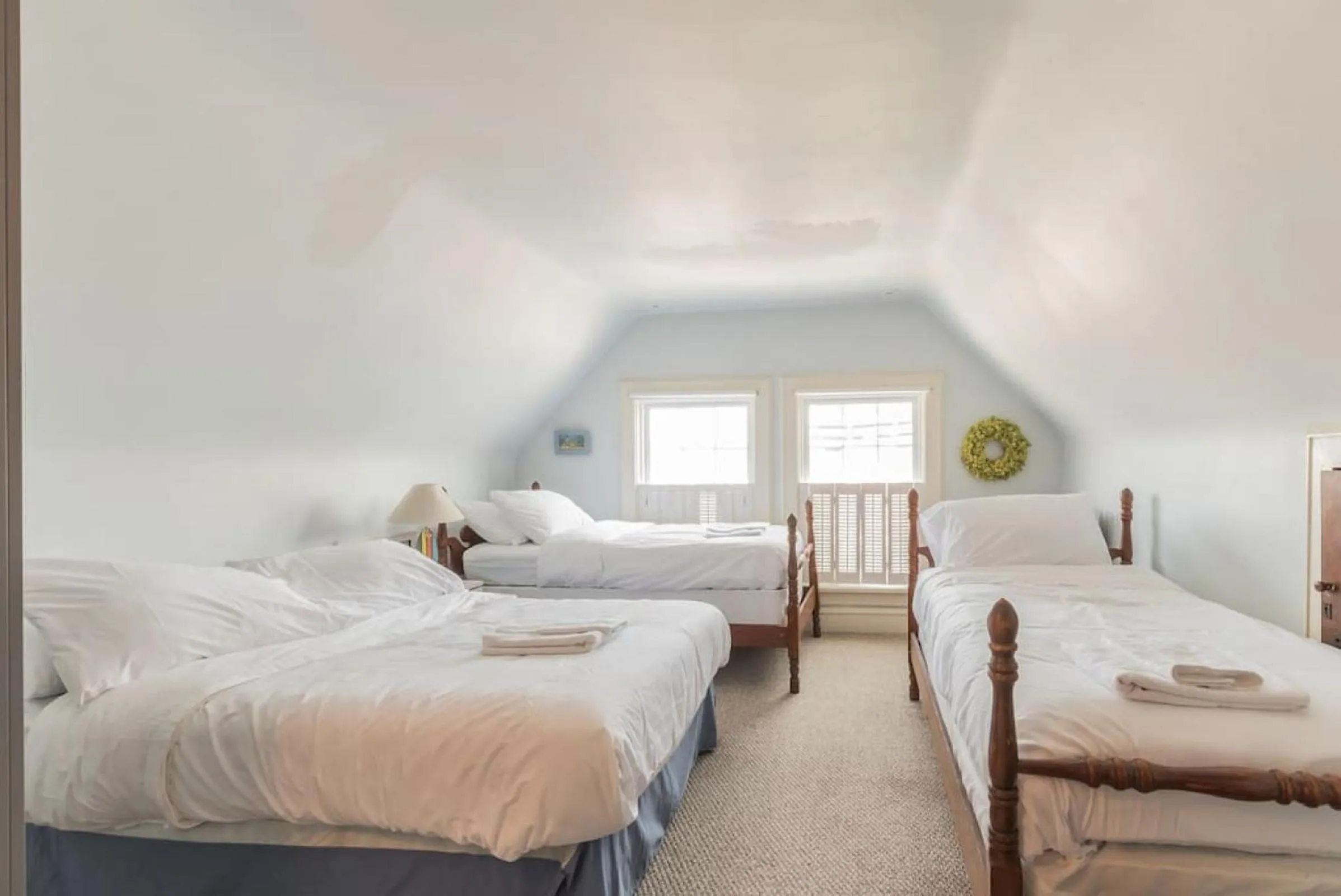 Bedroom, Bed in Beach Block 7 bdrms Parking Patio and Sunroom