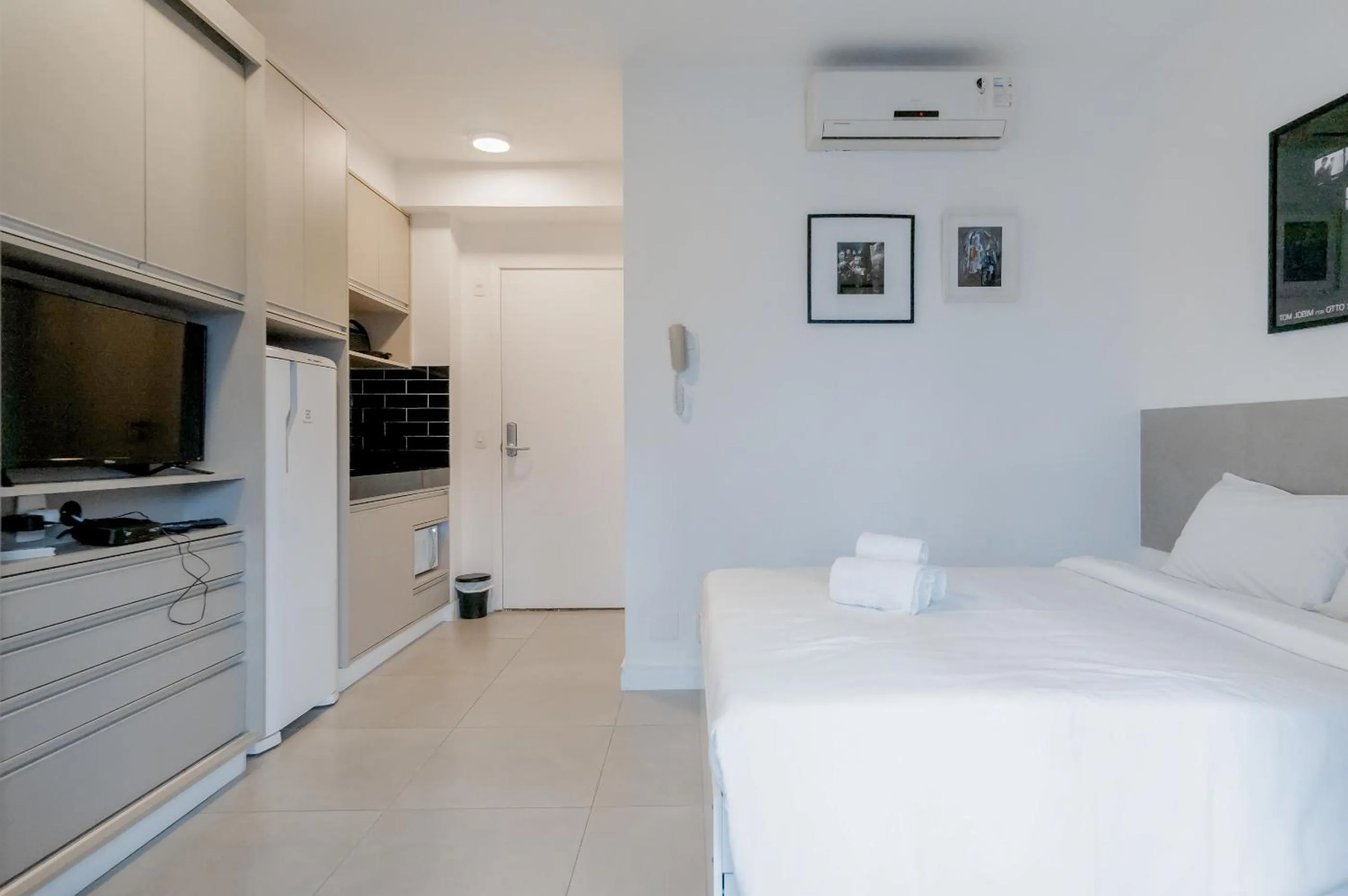 Photo of the whole room, Bed in 360 Perdizes