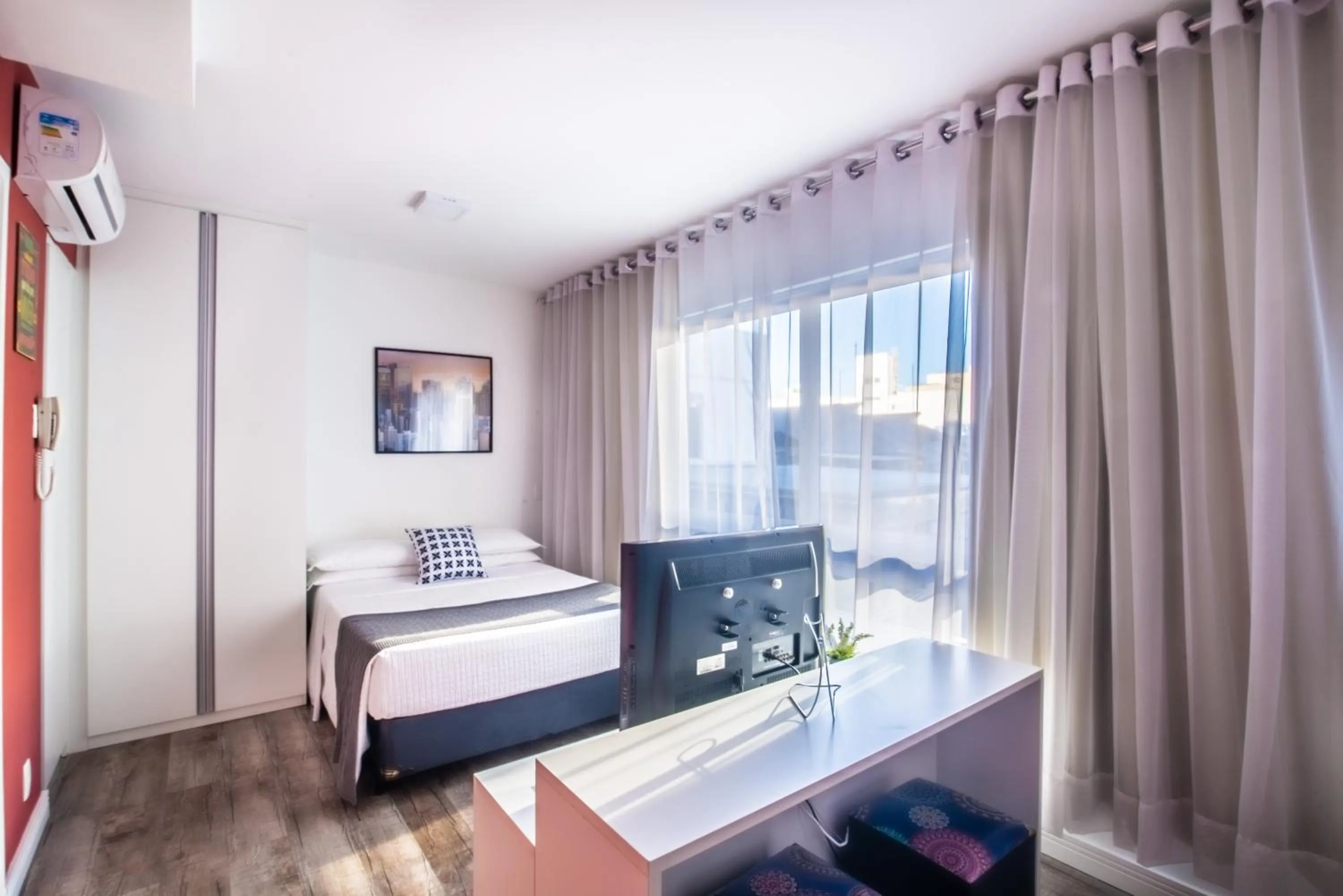 Photo of the whole room, Bed in 360 Perdizes