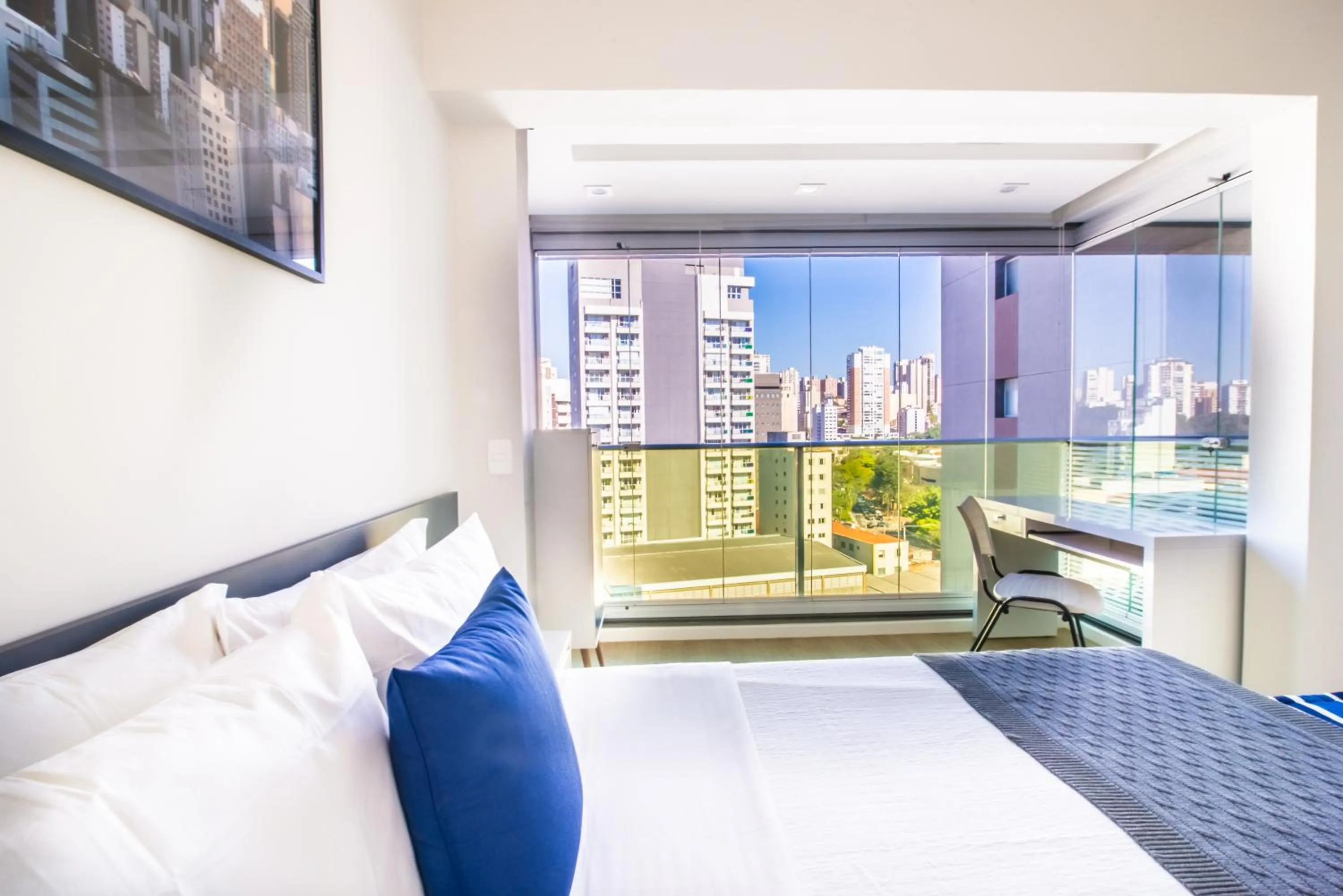 Photo of the whole room, Bed in 360 Perdizes