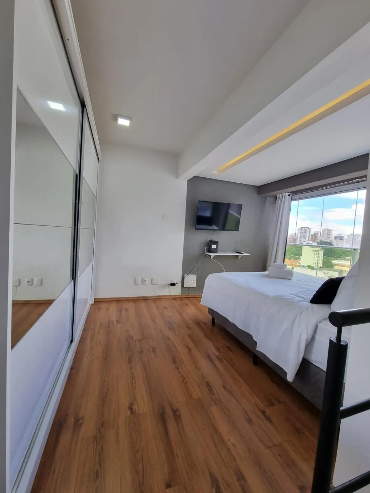 Bedroom, Bed in 360 Perdizes