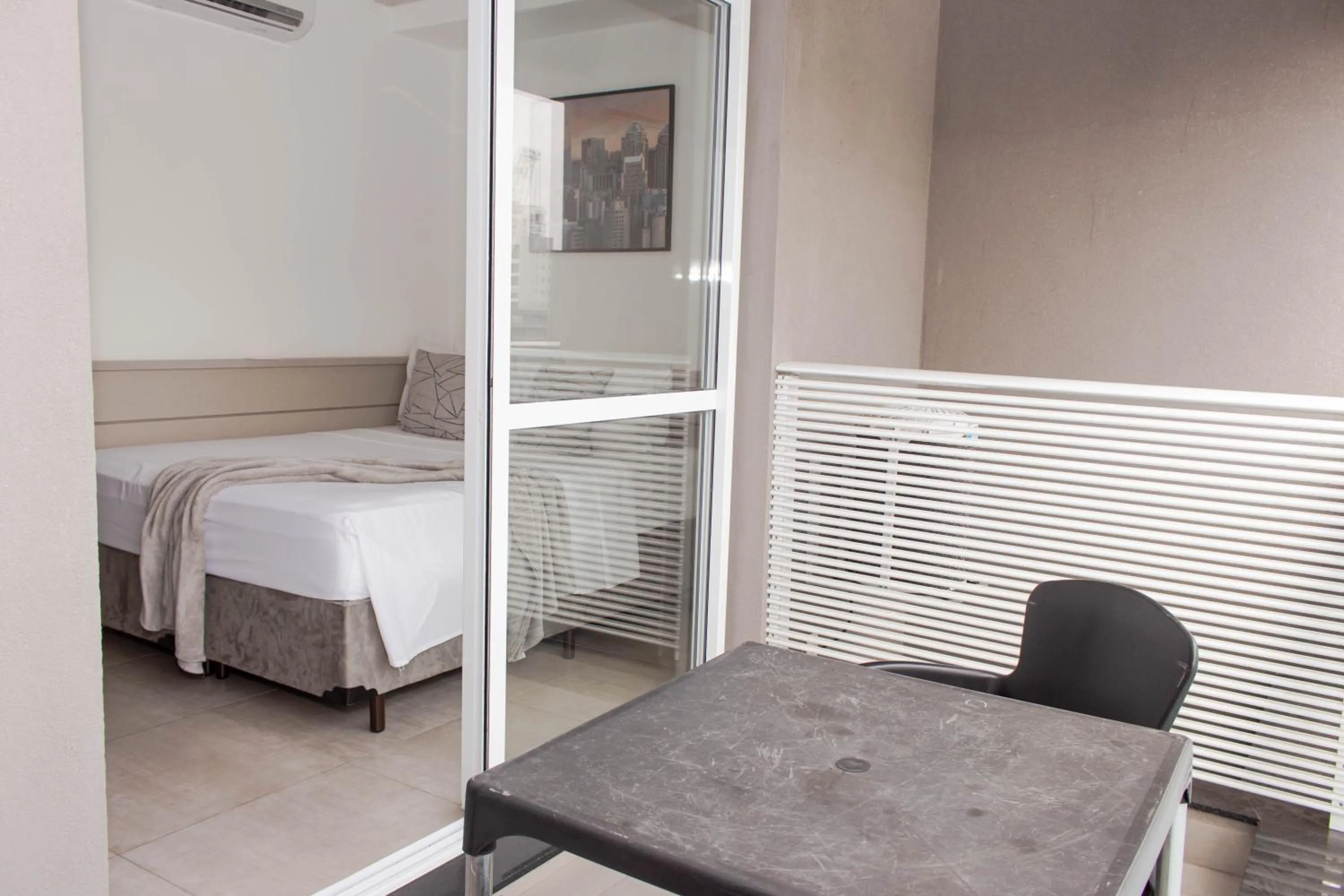 Bedroom, Bed in 360 Perdizes