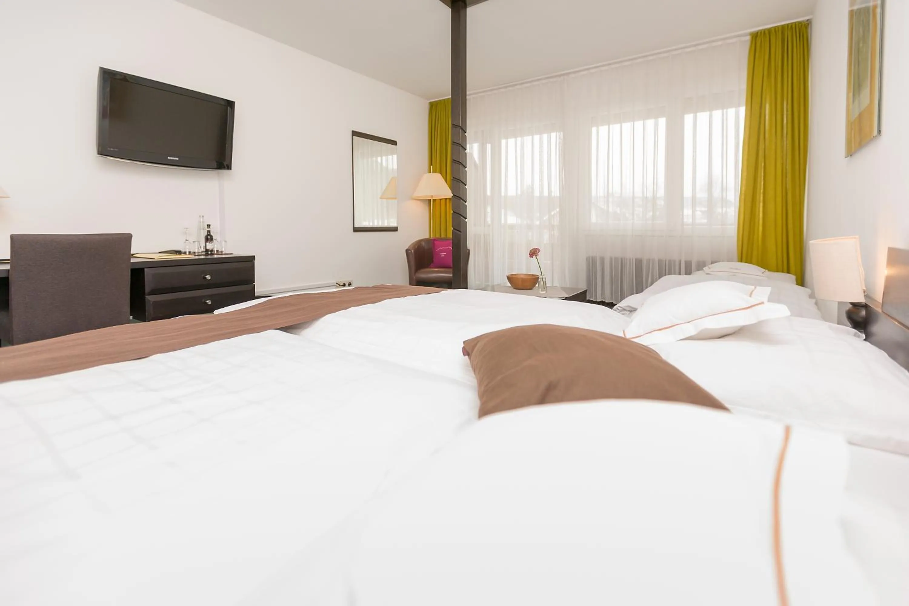 Bedroom, Bed in Hotel Alpenhof Postillion