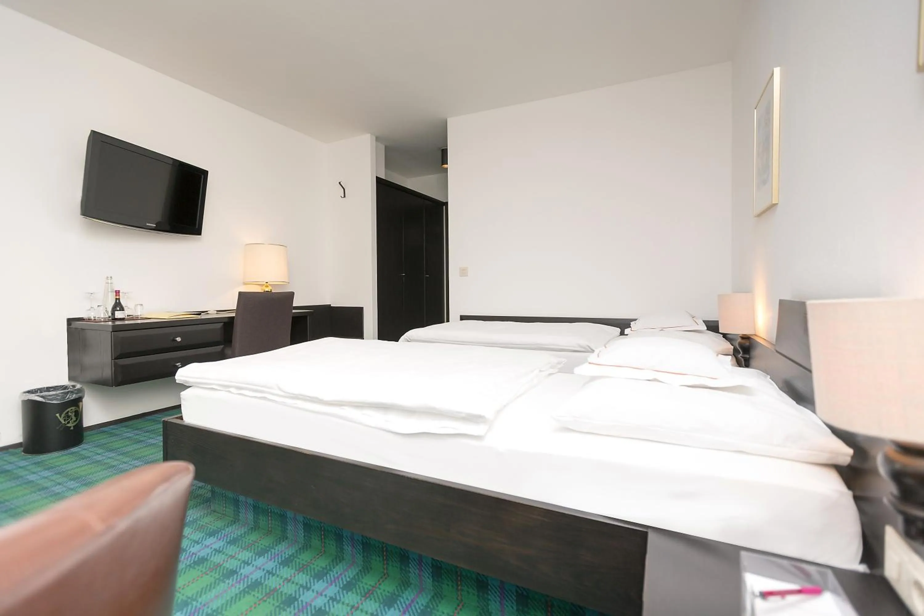 Bedroom, Bed in Hotel Alpenhof Postillion