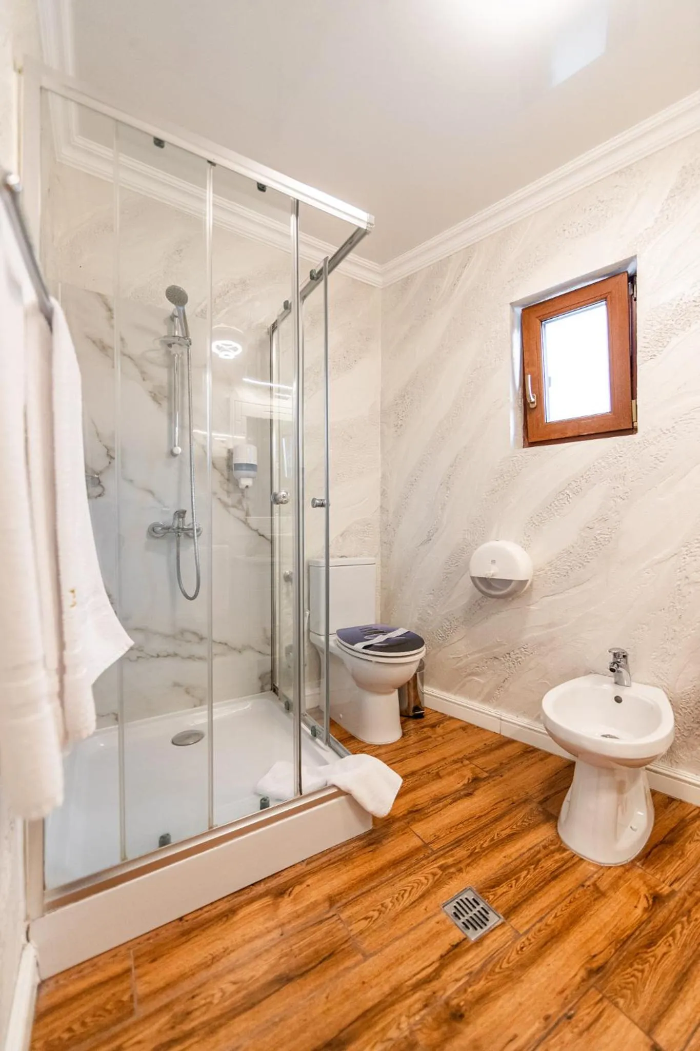 Toilet in Resort EuroPark Fundata