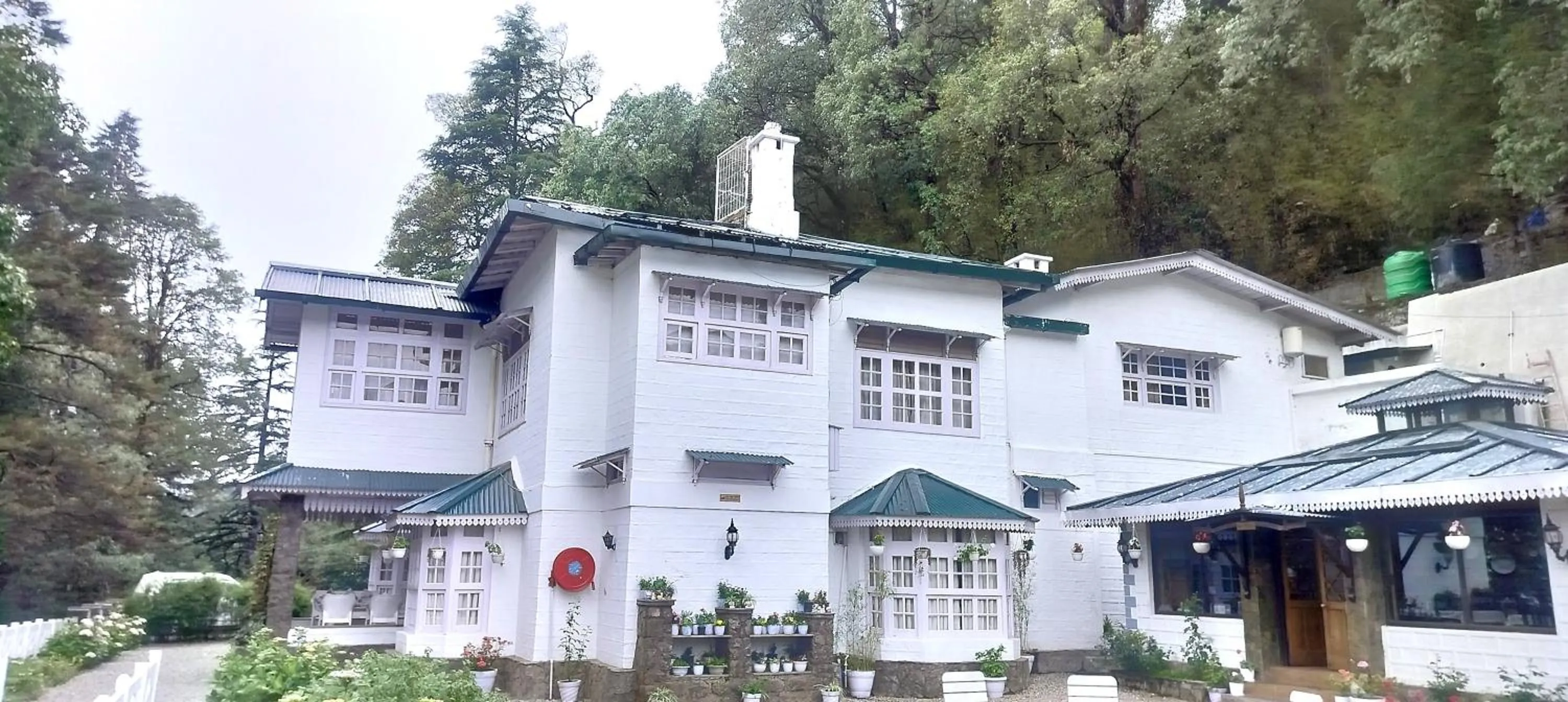 Bhikampur Lodge By Nine Hotels